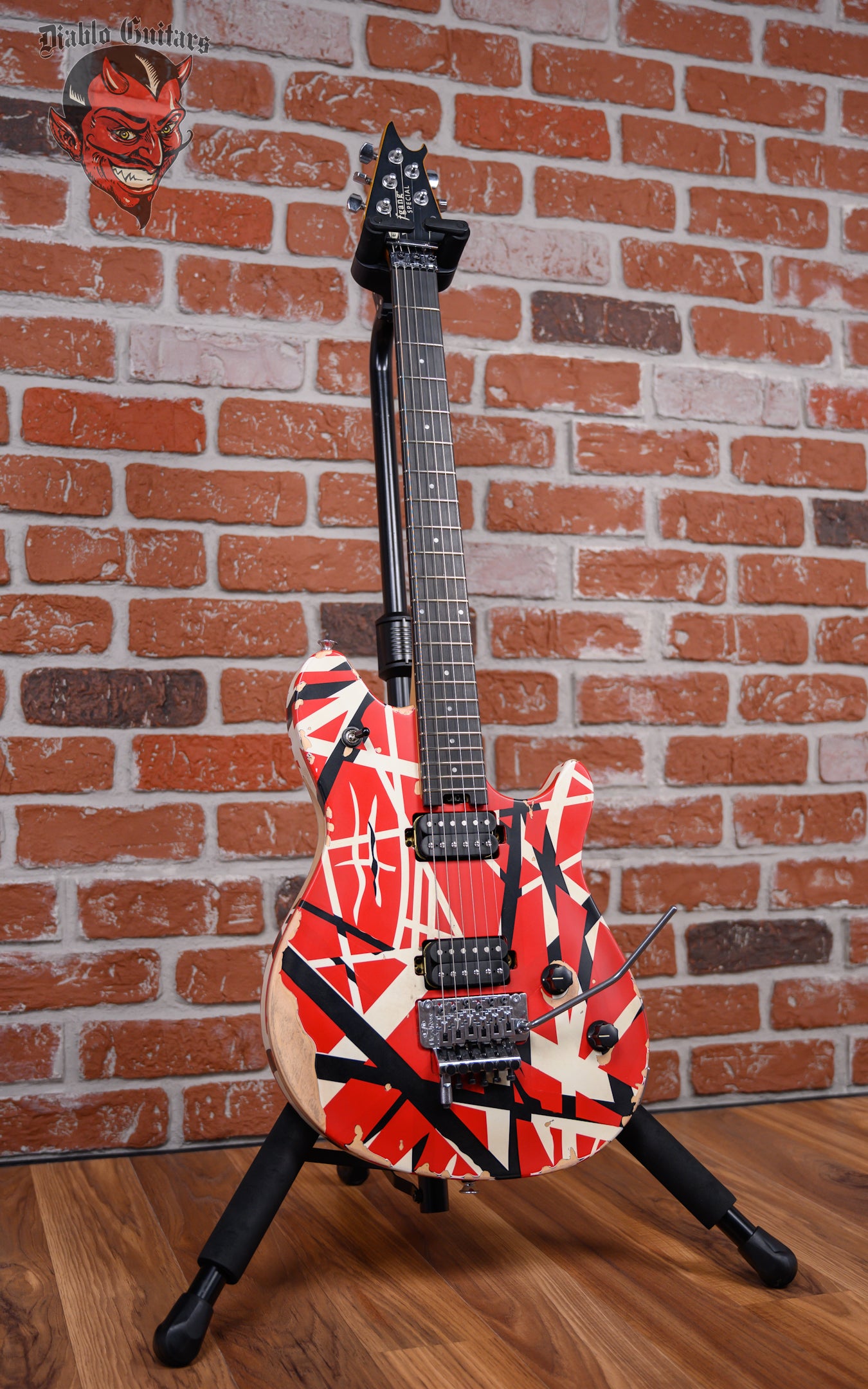 EVH Limited Edition Wolfgang Special Striped Series Aged Red