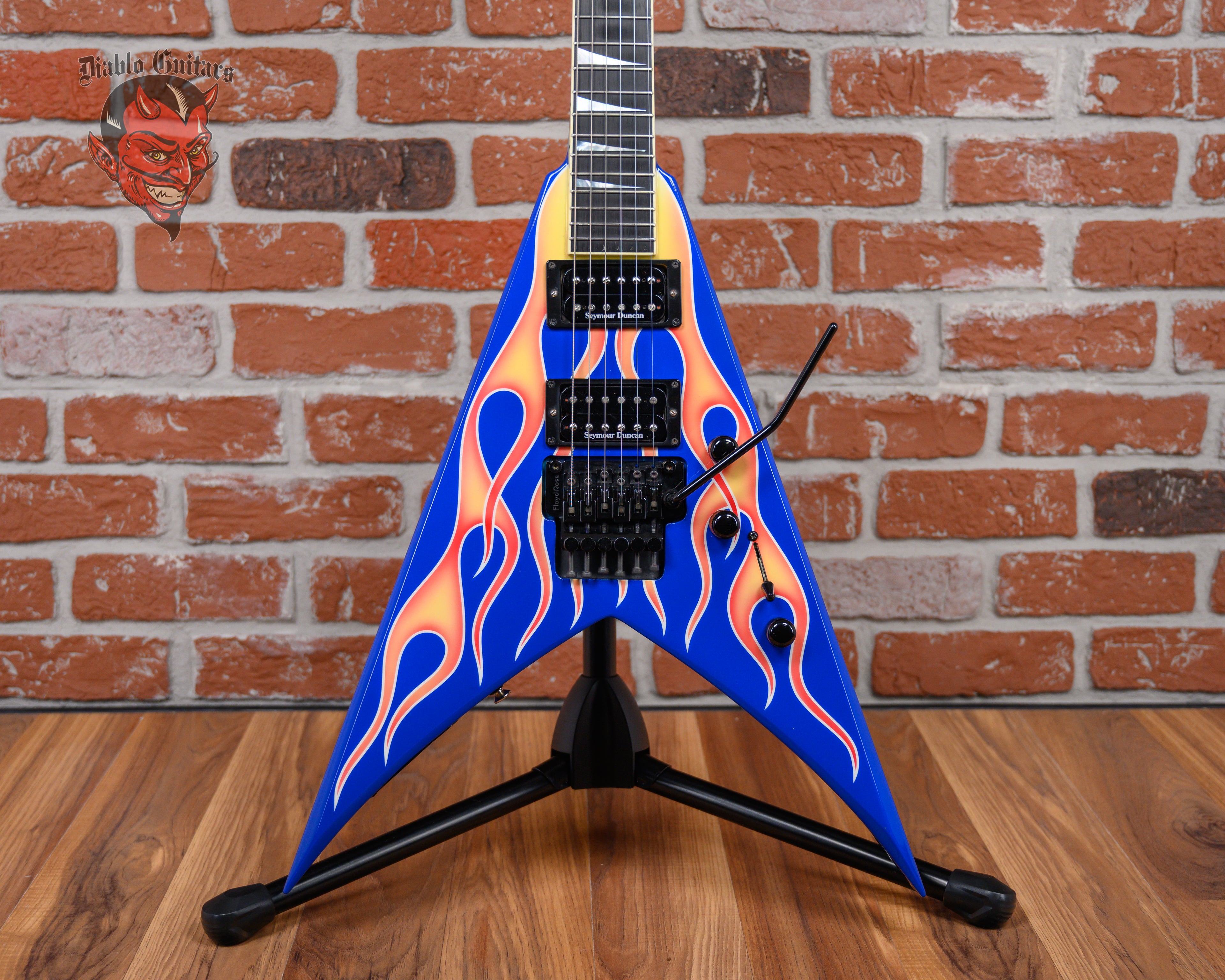 Jackson USA Select KV2 King V Tan/Blue Flames 2002 w/OHSC – Diablo