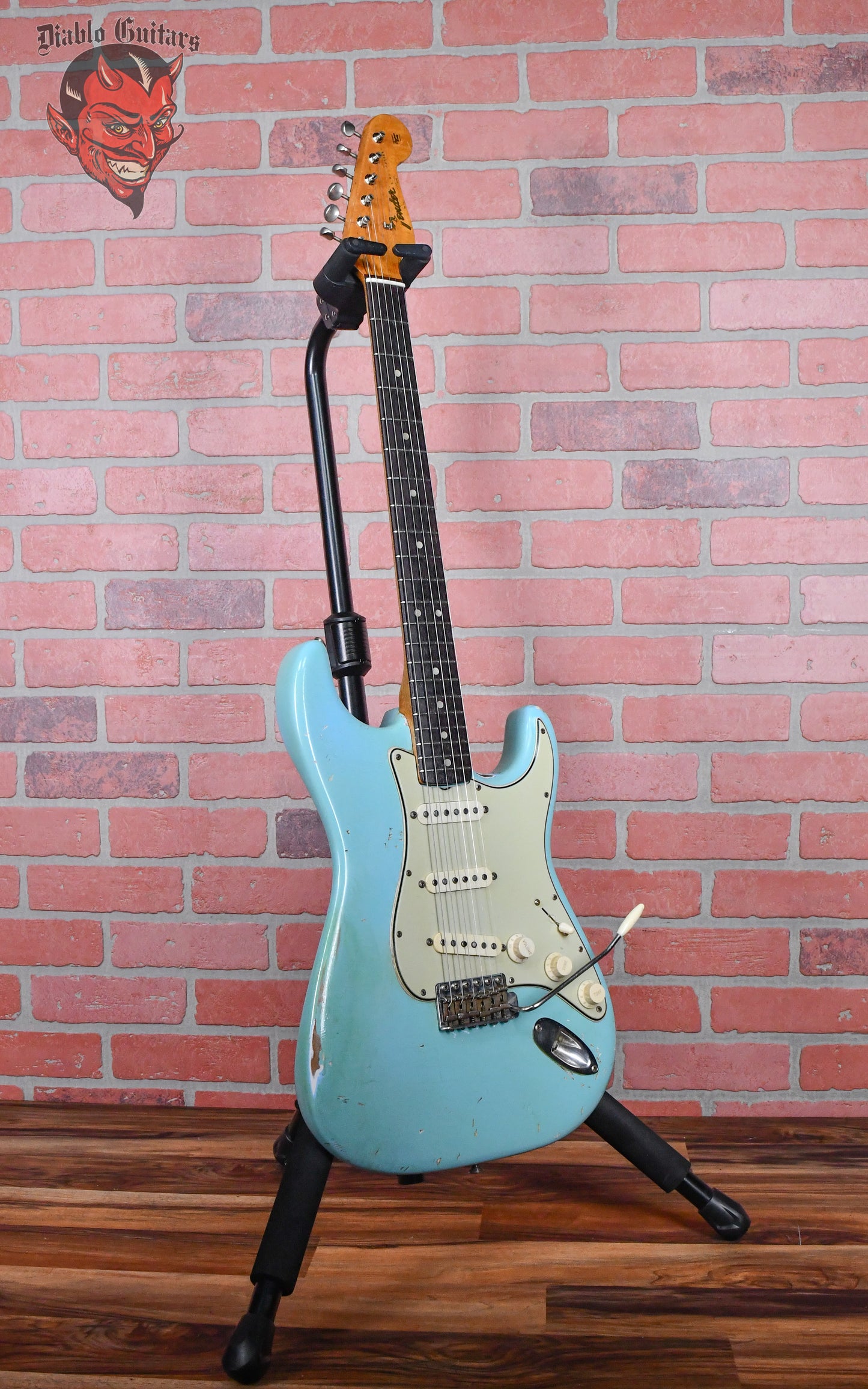 Fender Vintage L Series Stratocaster in Daphne Blue 1964 w/OHSC (Refin/Refret)