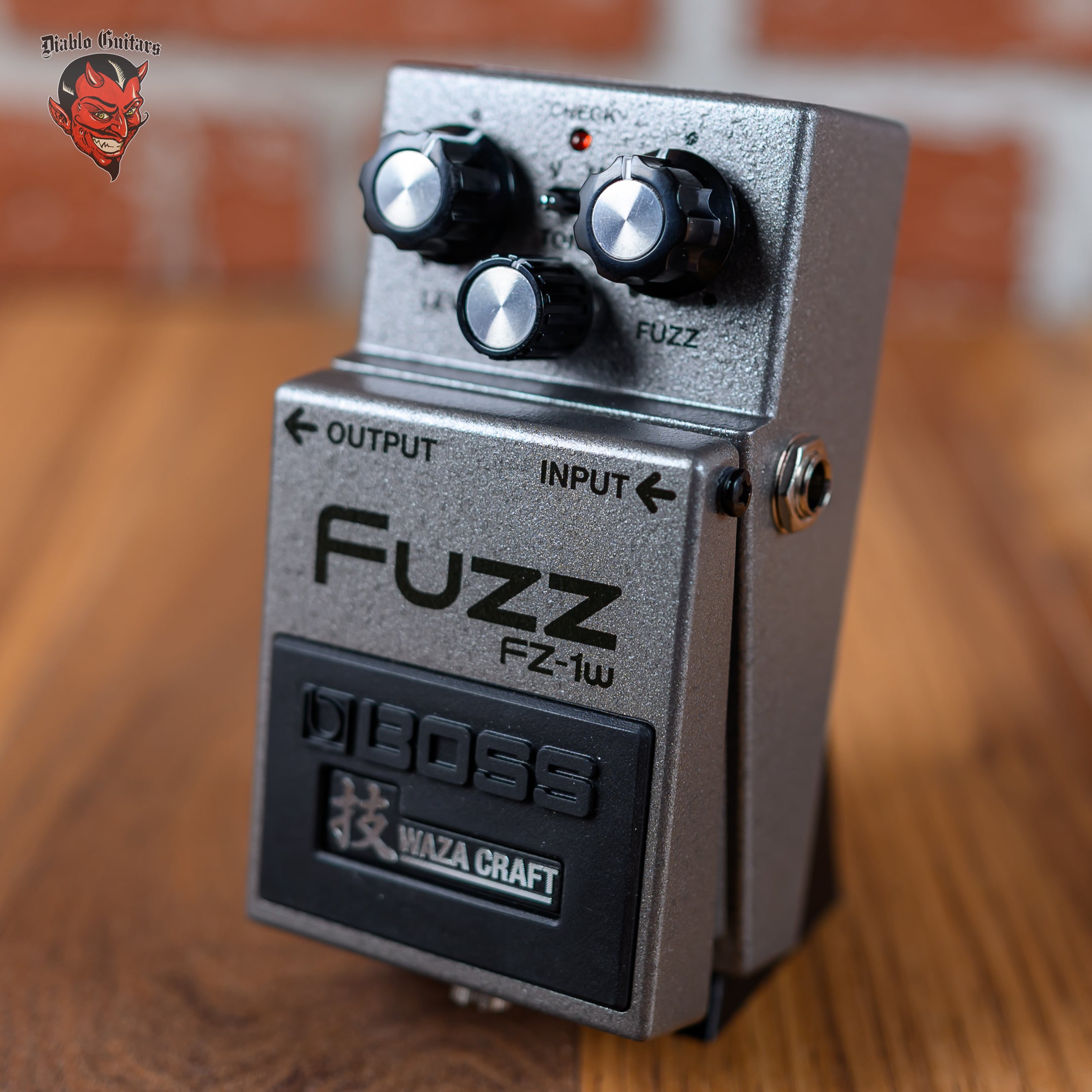 Boss FZ-1W Fuzz Waza Craft Silver – Diablo Guitars