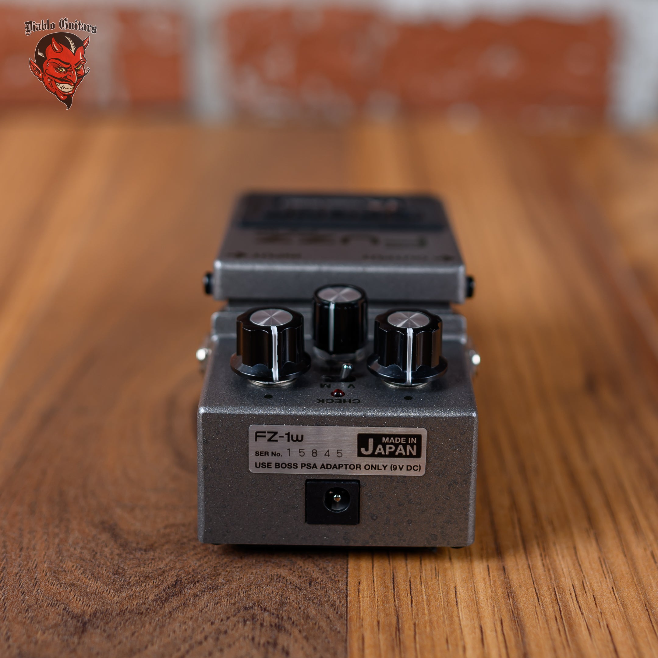 Boss FZ-1W Fuzz Waza Craft Silver – Diablo Guitars