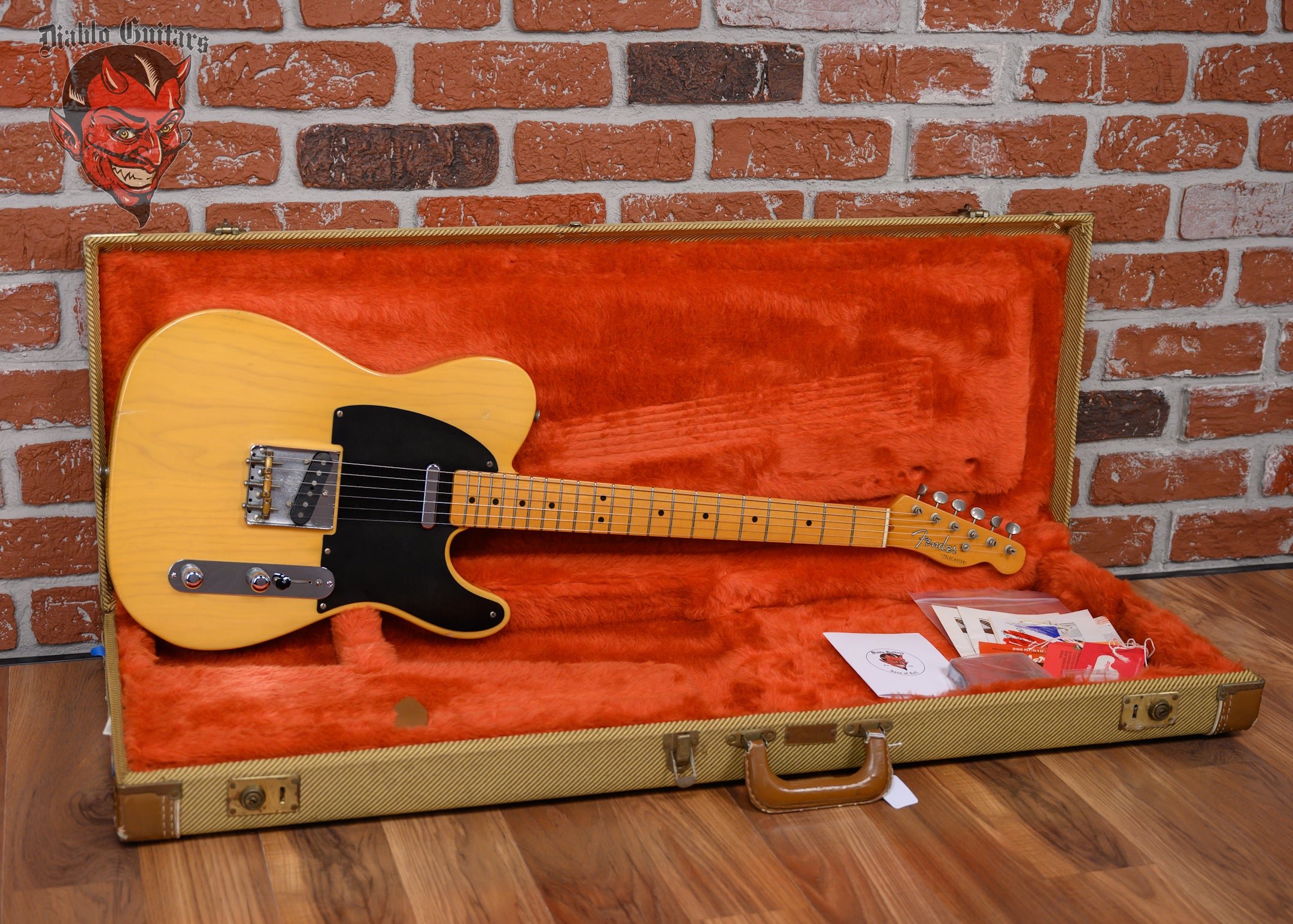 Fender American Vintage Reissue '52 Telecaster Butterscotch Blonde