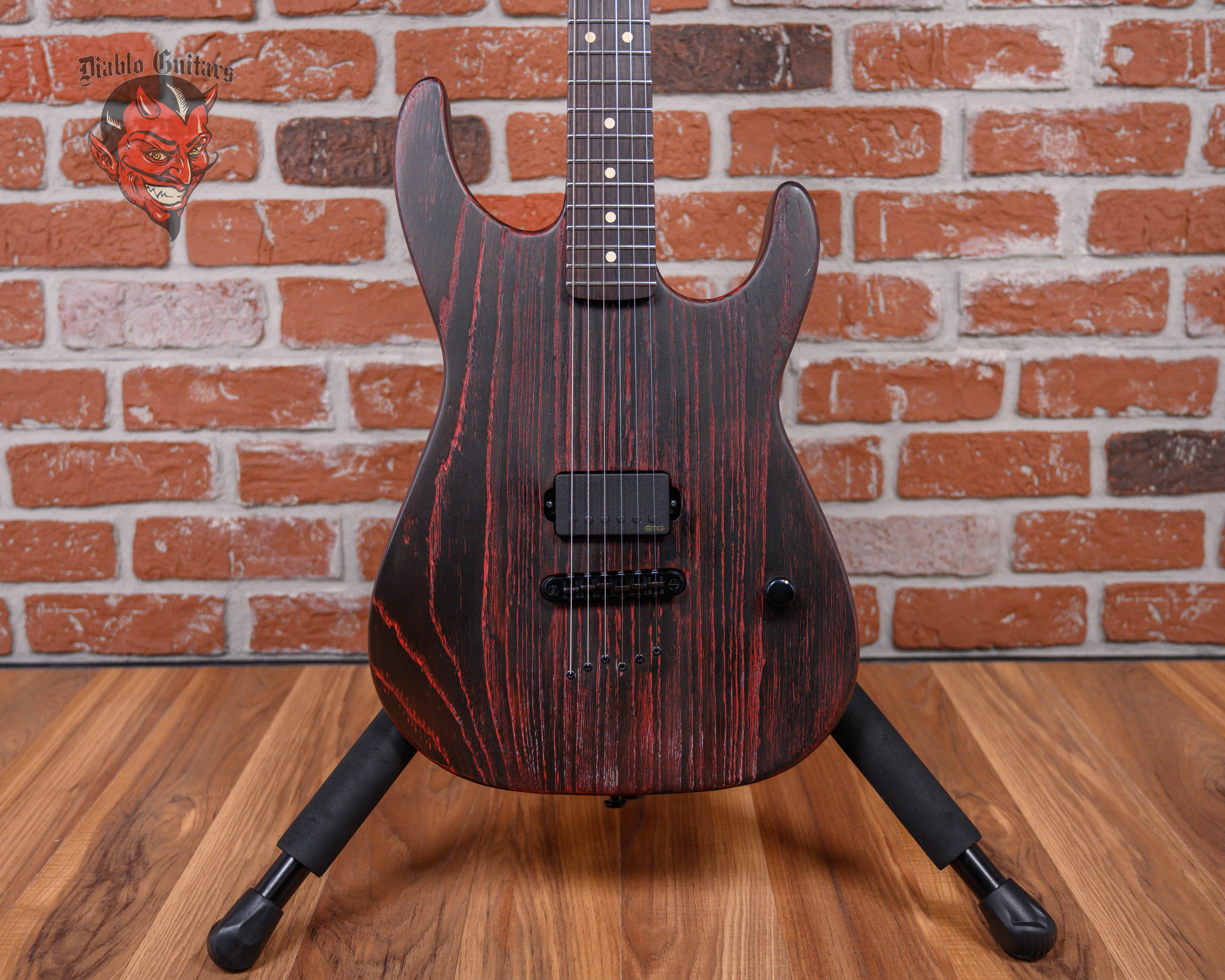 Warmoth Soloist Black/Red Grain Fill Blasted Swamp Ash 2023 w/Hard
