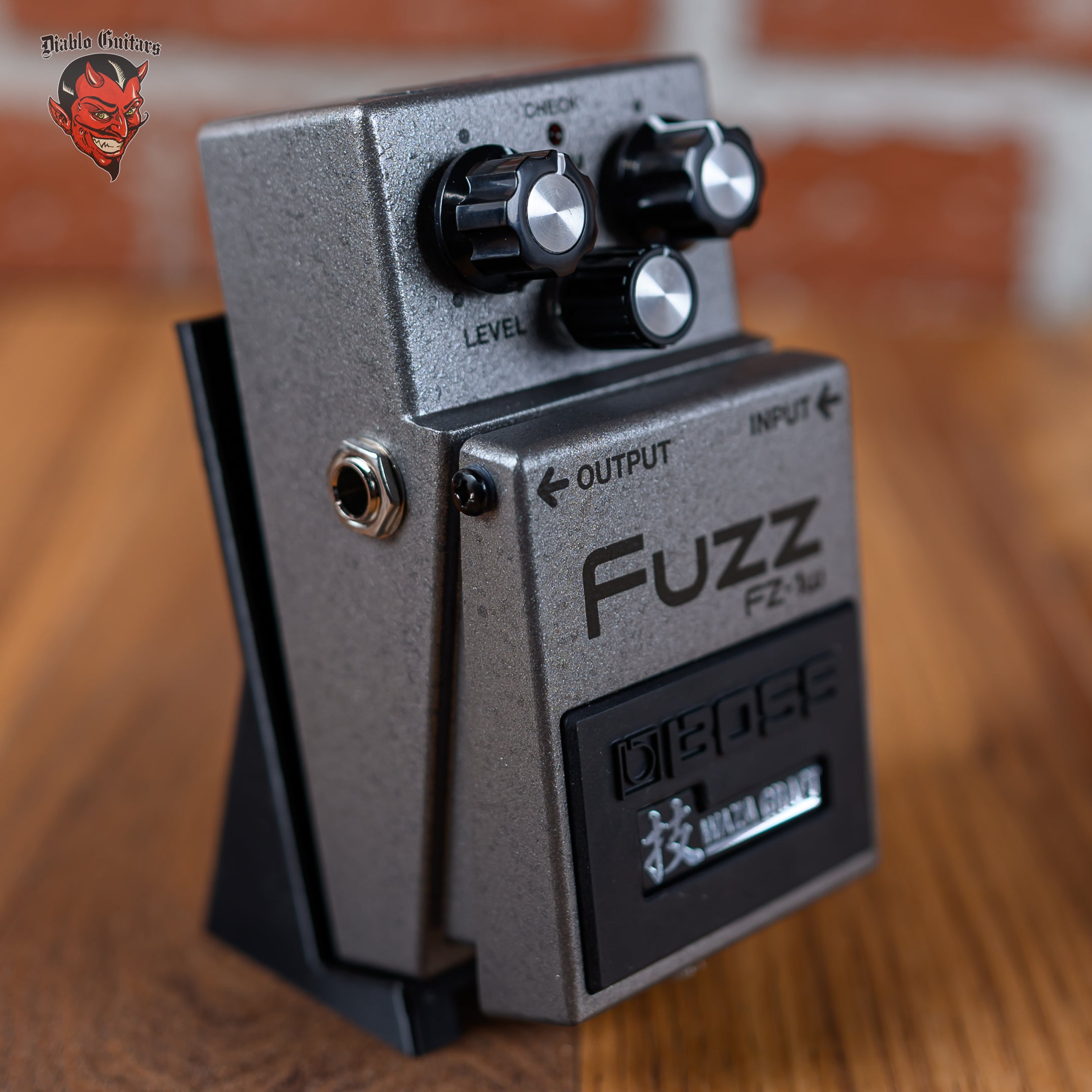 Boss FZ-1W Fuzz Waza Craft Silver – Diablo Guitars