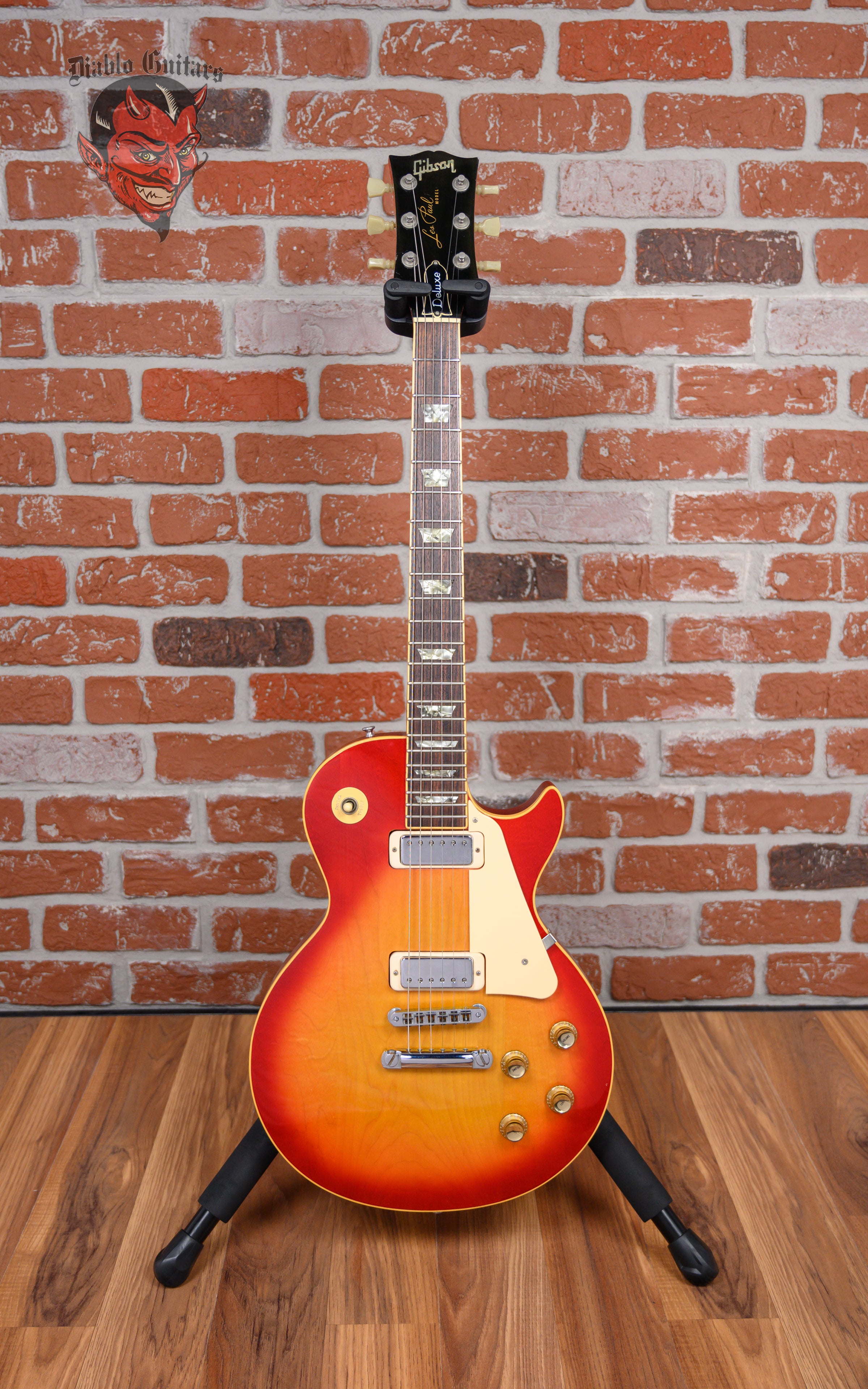 Gibson Les Paul Deluxe Plain Maple Top Cherry Sunburst 1976 w/Hard