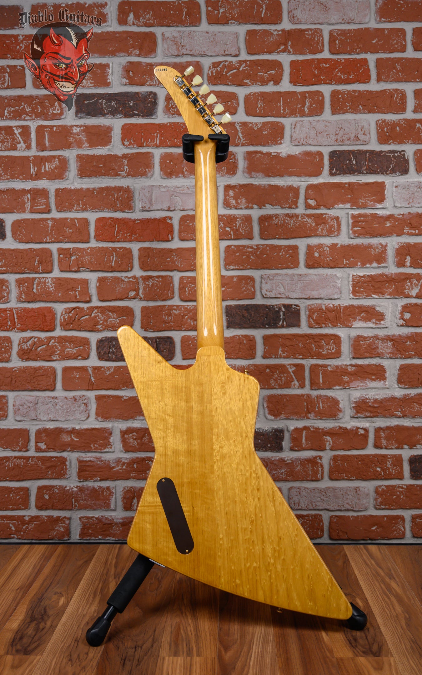 Gibson Custom Shop '58 Korina Explorer Black Guard Reissue Natural
