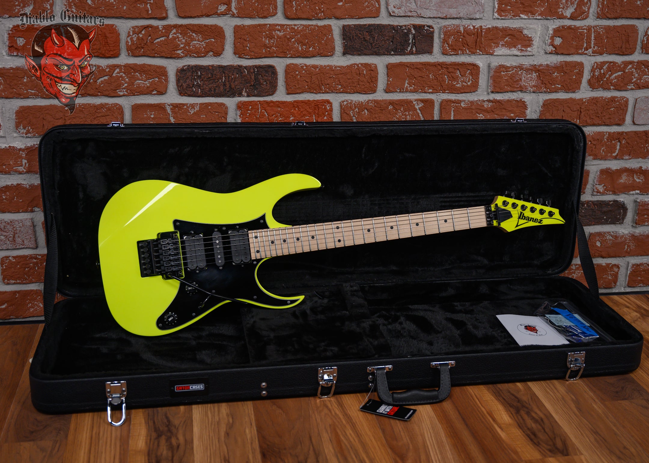 Ibanez Genesis Collection RG550 Desert Sun Yellow 2023 w/Hardshell