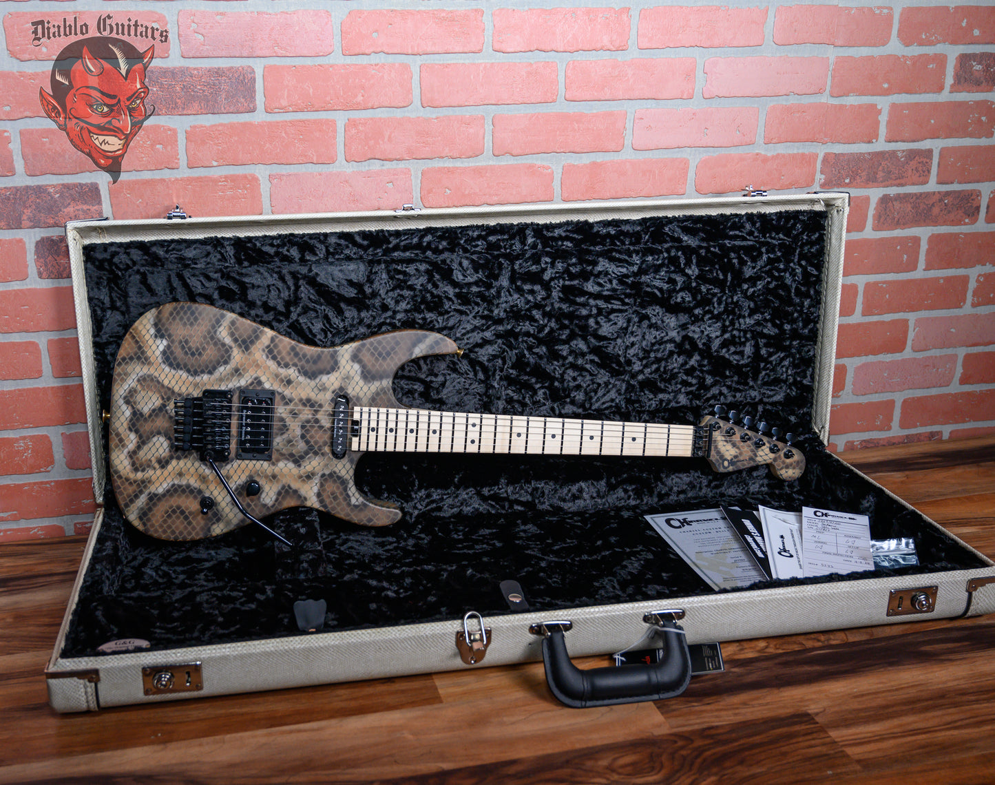 Charvel USA Custom Shop Warren DeMartini USA Signature Snakeskin Graphic 2024 w/OHSC