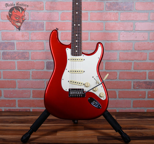 Fender American Professional Stratocaster with Rosewood Fretboard Candy Apple Red 2017 w/OHSC