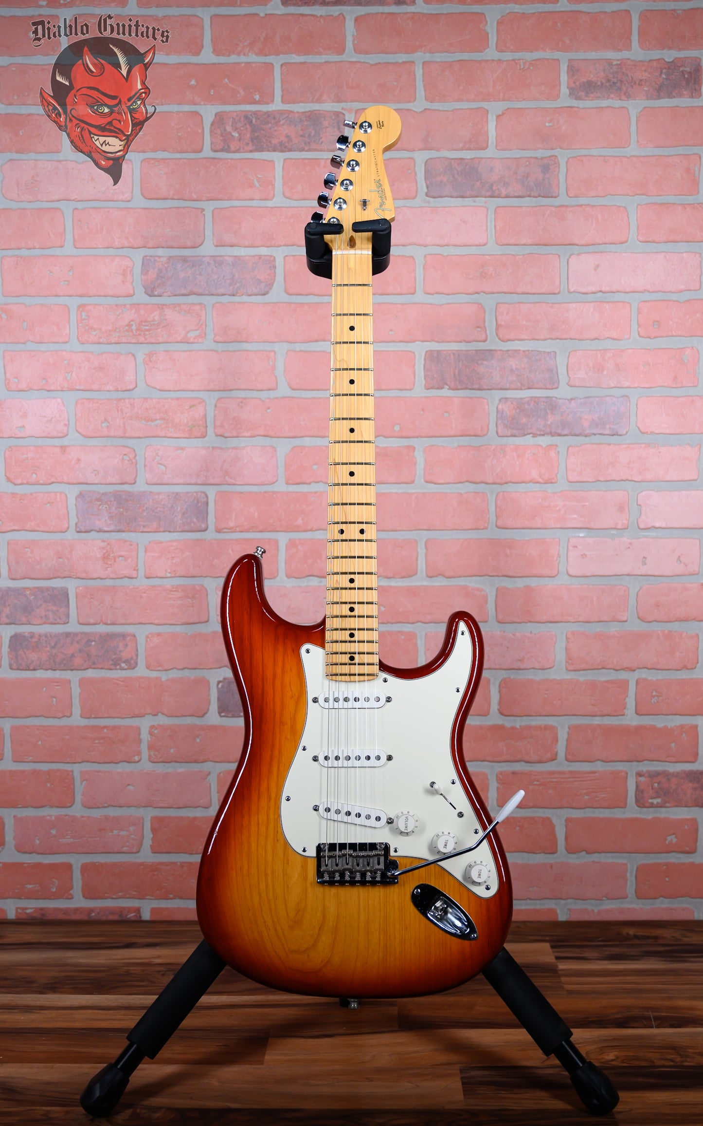 Fender American Standard Stratocaster Sierra Sunburst 2011 w/OHSC