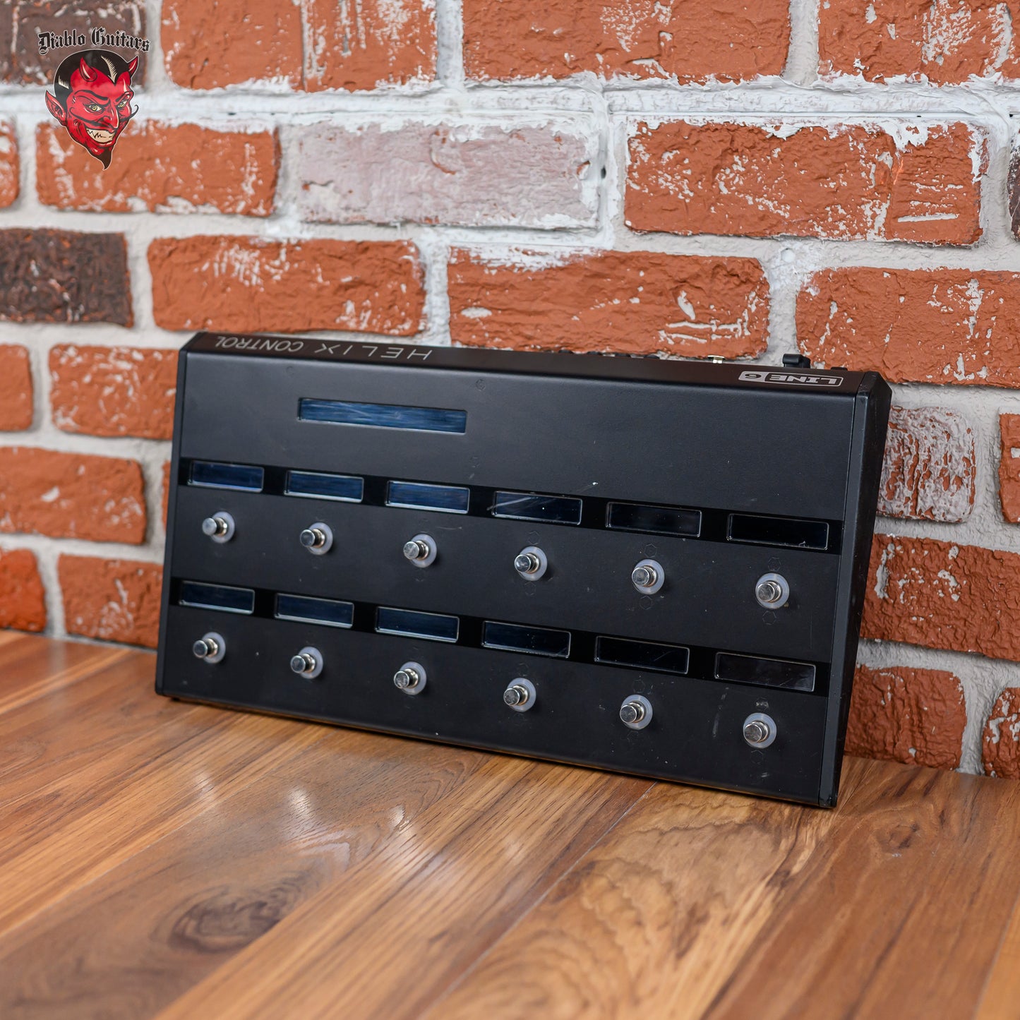 Line 6 Helix Control Floor-based controller for Helix Rack – Diablo Guitars