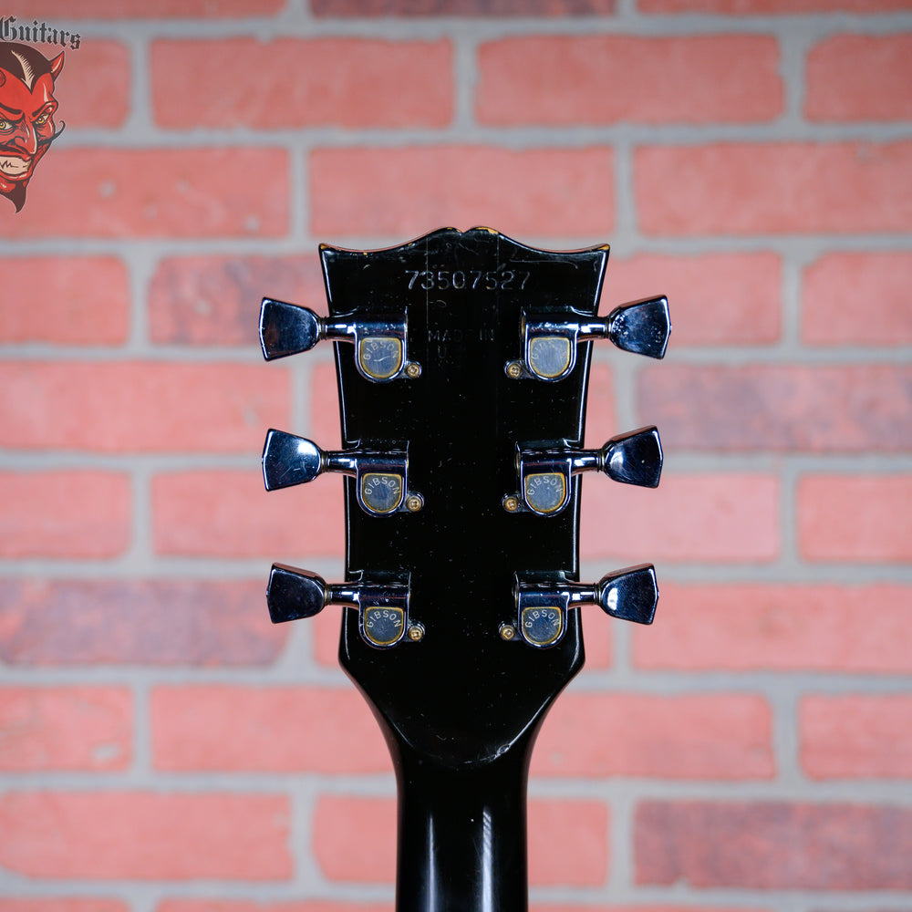 
                      
                        Gibson Les Paul Deluxe Pro Ebony 1977 w/Gator Hardshell Case
                      
                    