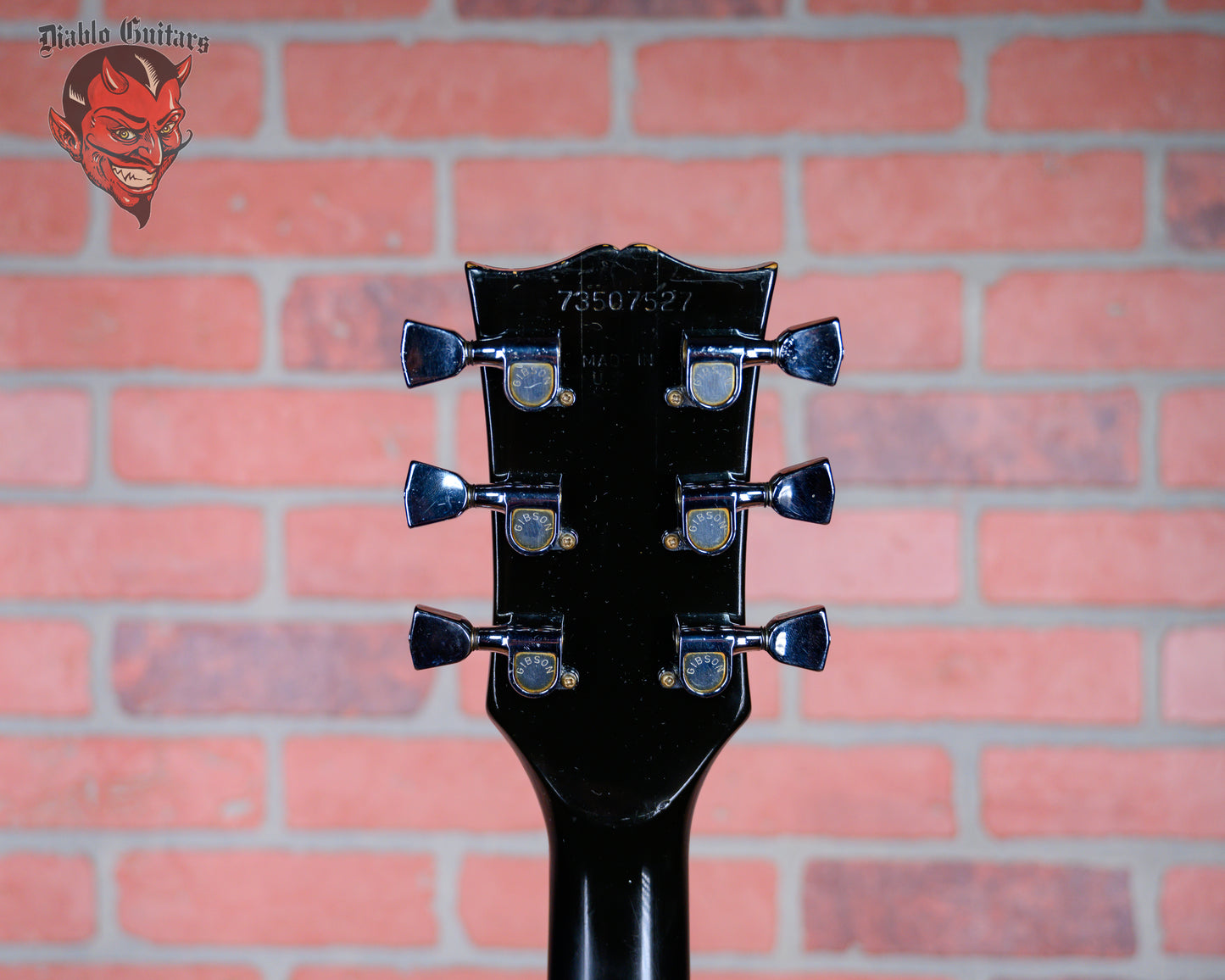 Gibson Les Paul Deluxe Pro Ebony 1977 w/Gator Hardshell Case