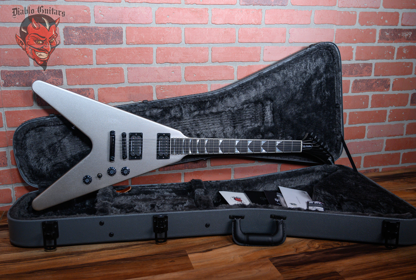 Gibson Dave Mustaine Signature Flying V EXP Demo Shop Metallic Silver 2022 w/OHSC