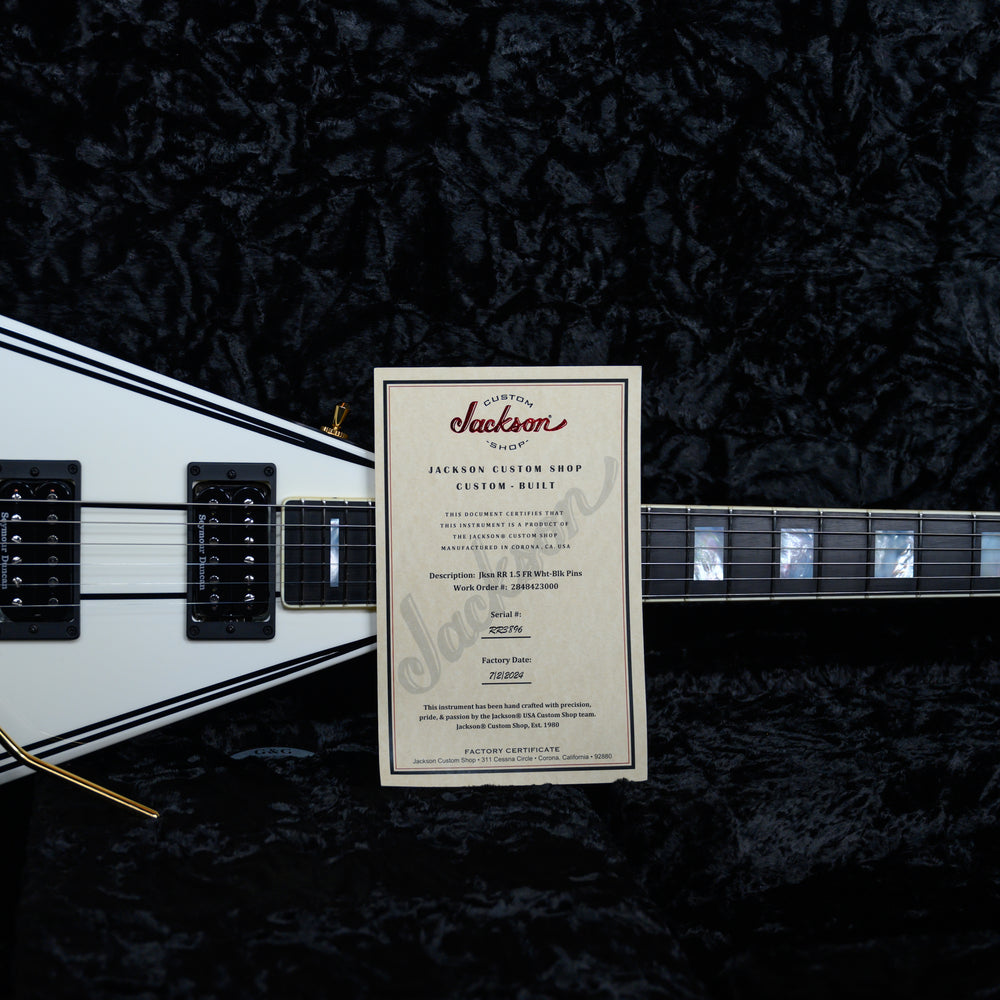 
                      
                        Jackson USA Custom Shop RR1.5 Rhoads White with Black Pin Stripes 2024 w/OHSC
                      
                    