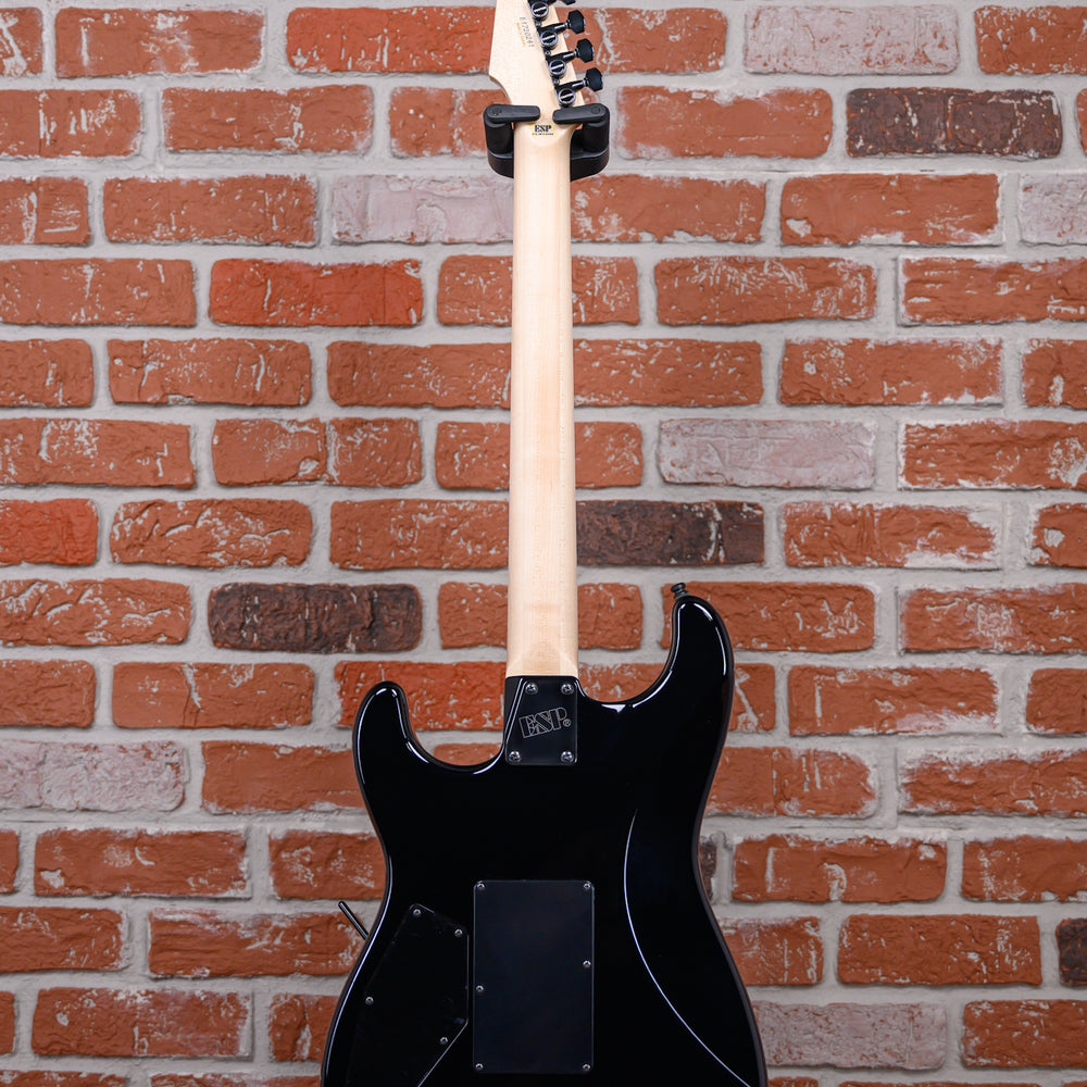
                      
                        ESP Custom Shop Chris Degarmo "Cross Daggers" ST Black With White Cross Daggers Graphic 2025 w/OHSC (Available now!
                      
                    