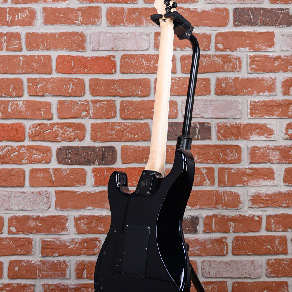 
                      
                        ESP Custom Shop Chris Degarmo "Cross Daggers" ST Black With White Cross Daggers Graphic 2025 w/OHSC (Available now!
                      
                    