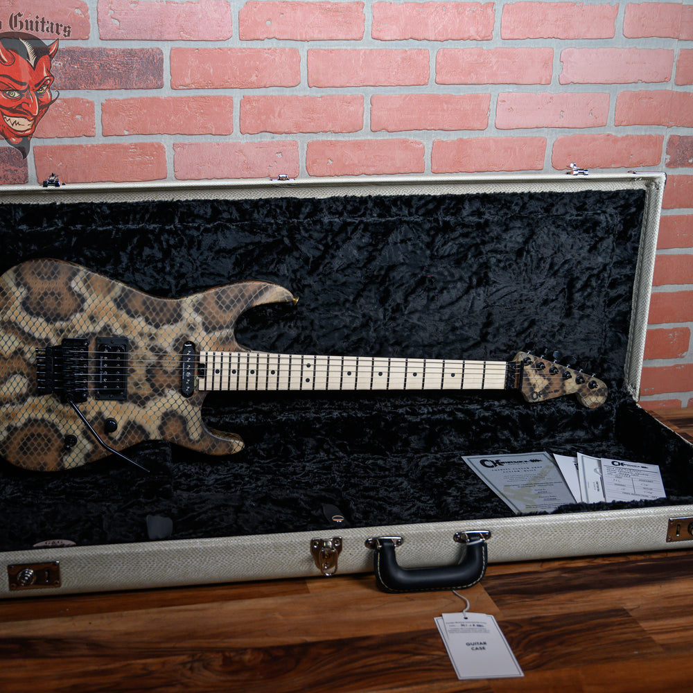 
                      
                        Charvel USA Custom Shop Warren DeMartini USA Signature Snakeskin Graphic 2024 w/OHSC
                      
                    