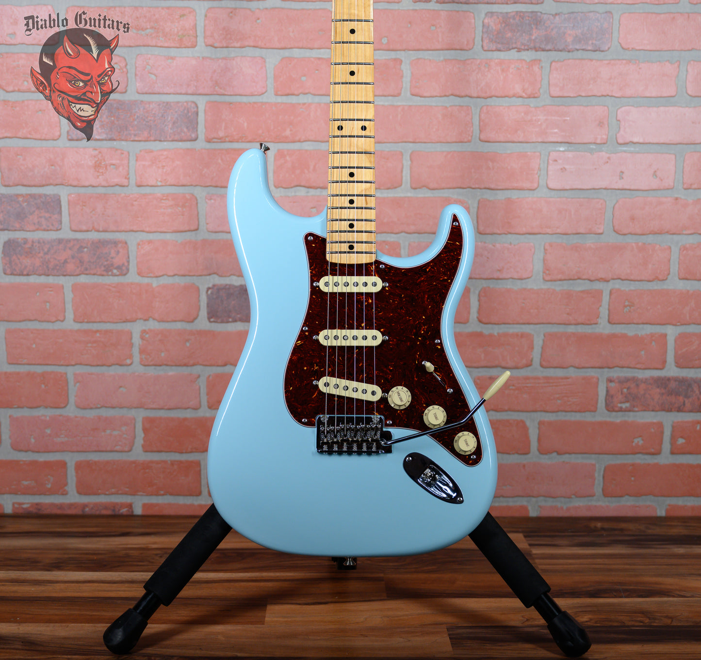 Fender Vintera '50s Stratocaster Modified with Maple Fretboard Daphne Blue 2020 w/ Free Gator Hardshell Case