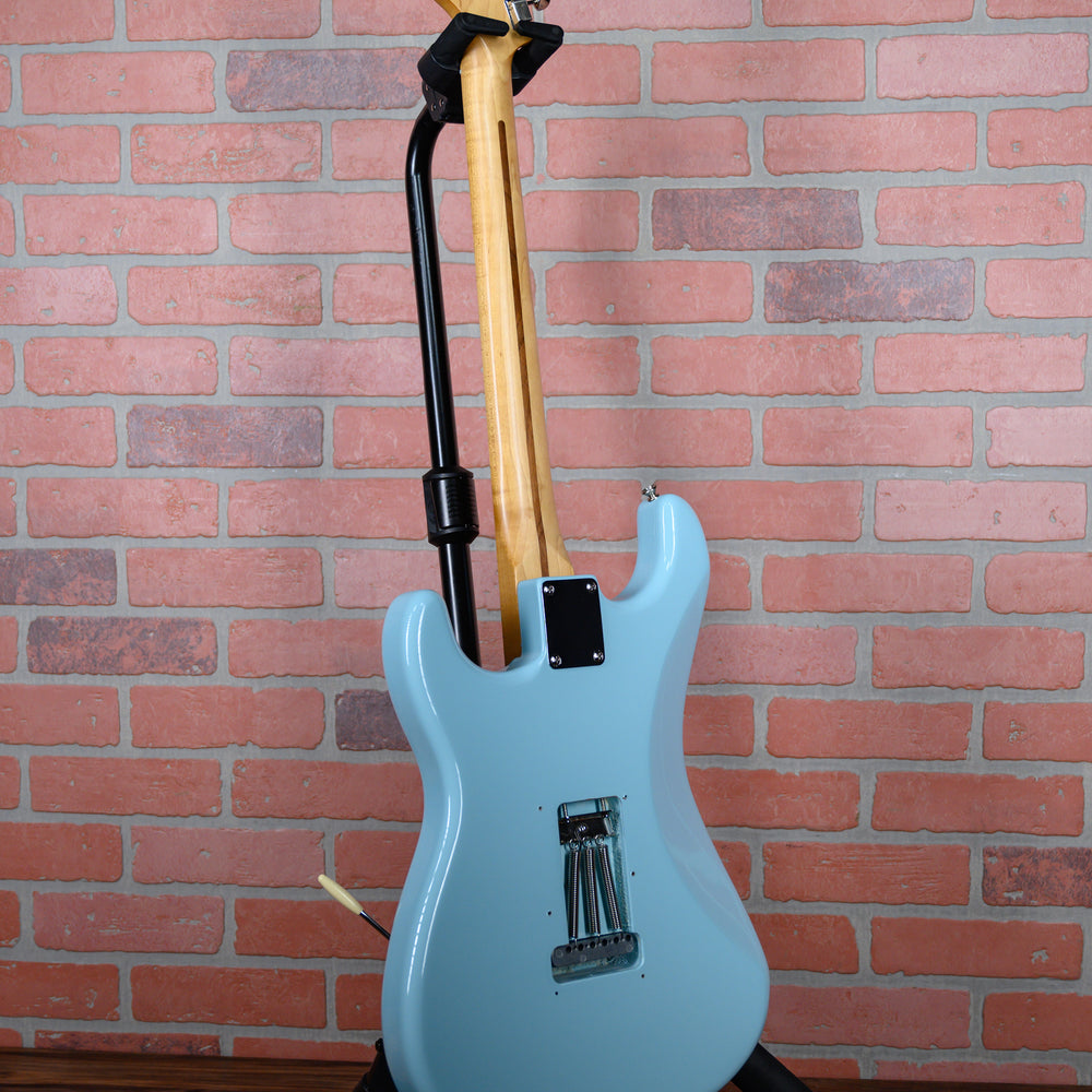 
                      
                        Fender Vintera '50s Stratocaster Modified with Maple Fretboard Daphne Blue 2020 w/ Free Gator Hardshell Case
                      
                    