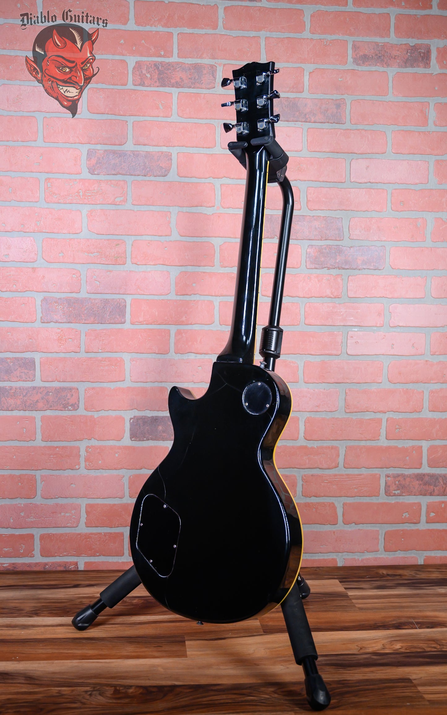 Gibson Les Paul Deluxe Pro Ebony 1977 w/Hardshell Case (Refin)