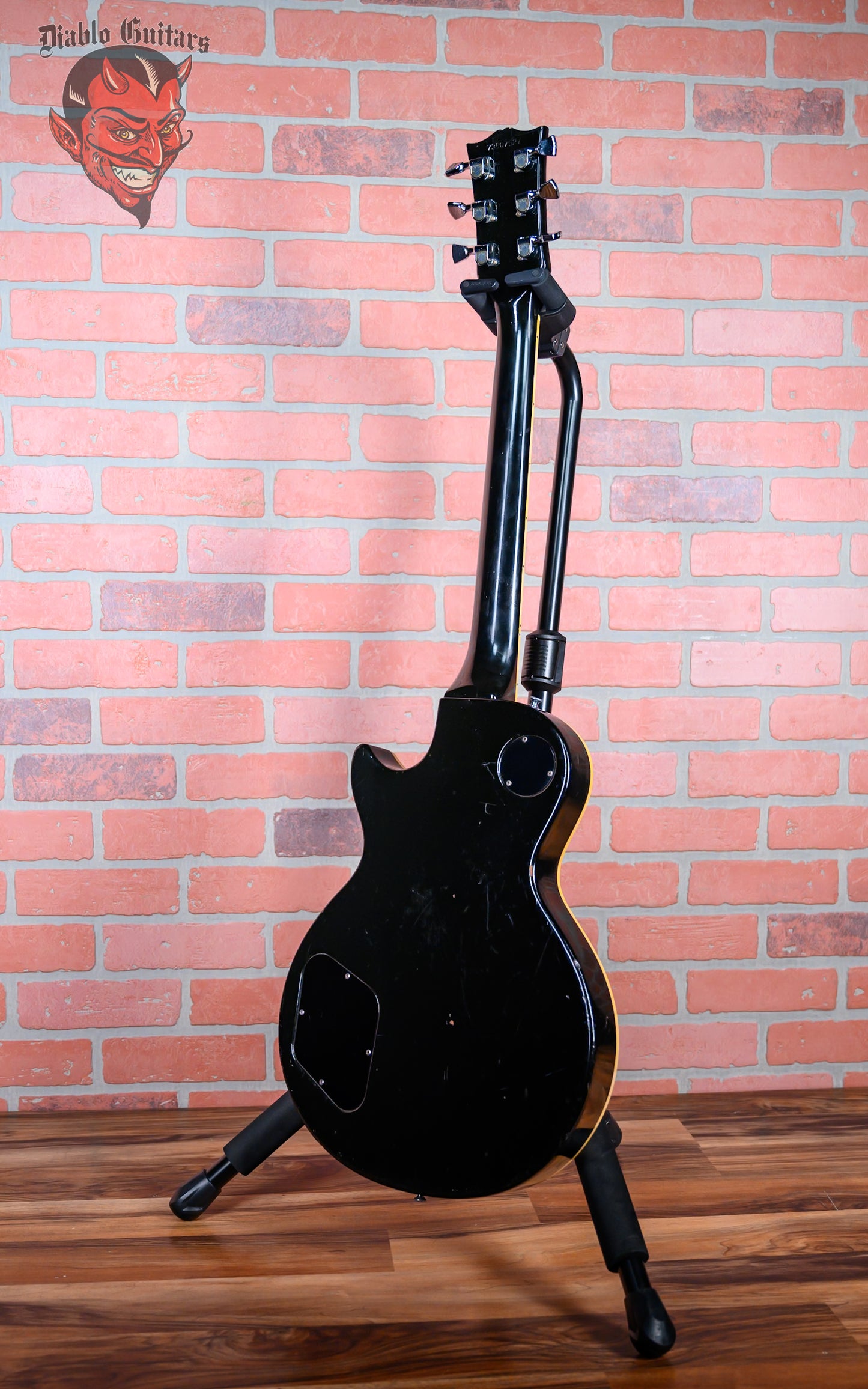 Gibson Les Paul Deluxe Pro Ebony 1977 w/Gator Hardshell Case