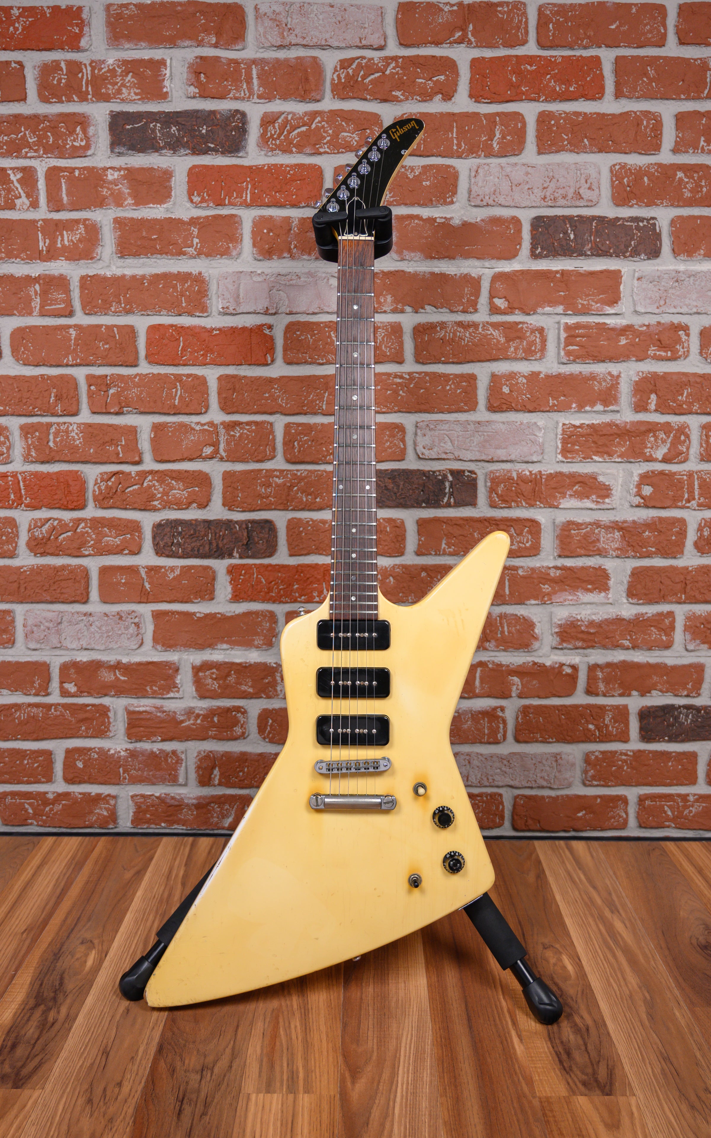 Gibson Explorer III Alpine White 1984 w/Hard Shell Case – Diablo