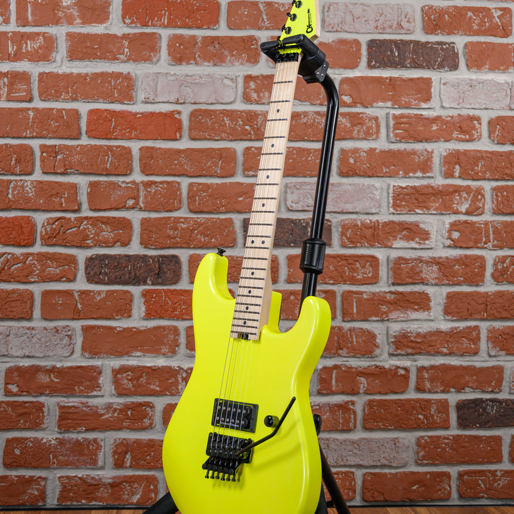 
                      
                        Charvel USA Custom Shop San Dimas Namm Edition #603 Master Built by “Red” Dave Nicholes Neon Pearl Yellow 2025 w/OHSC
                      
                    