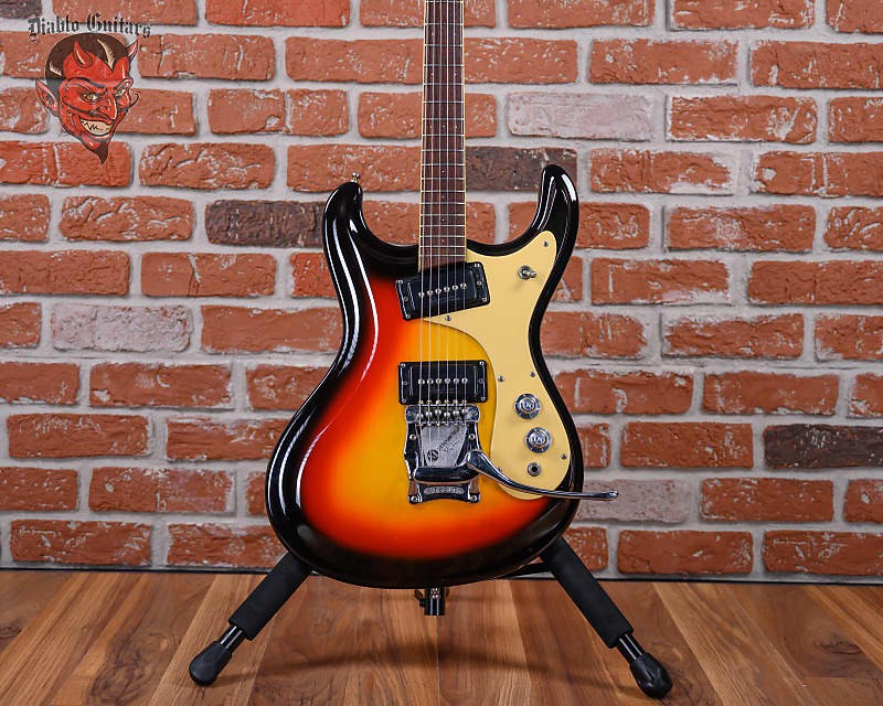 Mosrite The Ventures Model 1966 3-Color Sunburst w/OHSC (Refin)