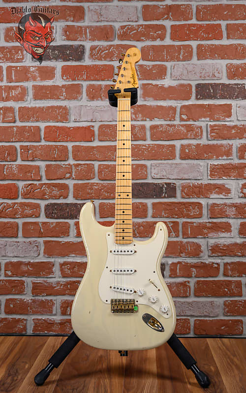 
                      
                        Fender Custom Shop 1956 Stratocaster Relic Vintage Blonde 2004 w/OHSC
                      
                    