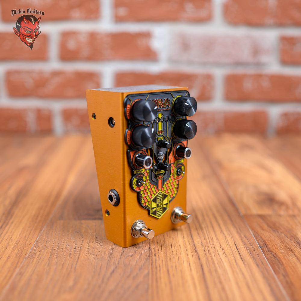 
                      
                        Beetronics Larva Morphing Phaser - Honey / Orange
                      
                    