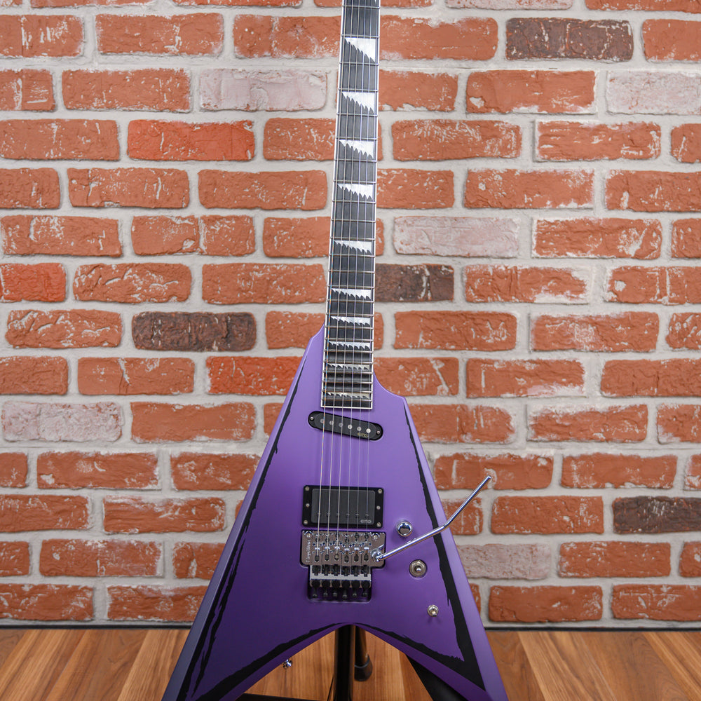 
                      
                        ESP Custom Shop Alexi Laiho Signature Purple Fade Satin w/ Ripped Pinstripes 2022 w/OHSC
                      
                    