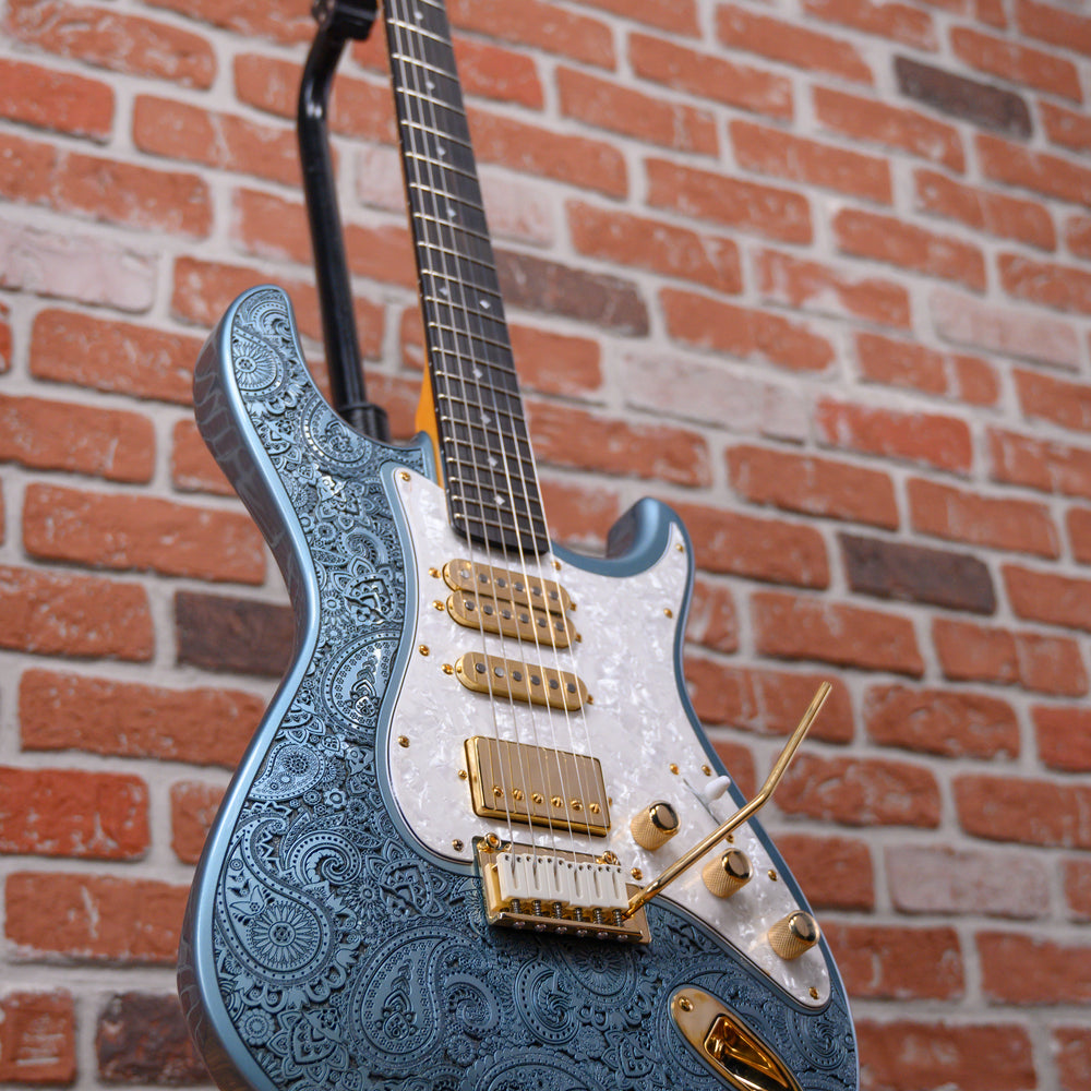 
                      
                        Dean Zelinsky Custom Engraved Paisley Top Tagliare Gunhill Blue 2022 w/OHSC
                      
                    