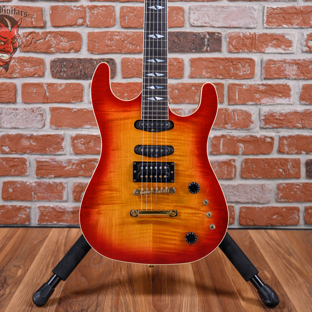 
                      
                        Gibson US-1 Flame Maple Top Heritage Cherry Sunburst 1986 w/OHSC
                      
                    