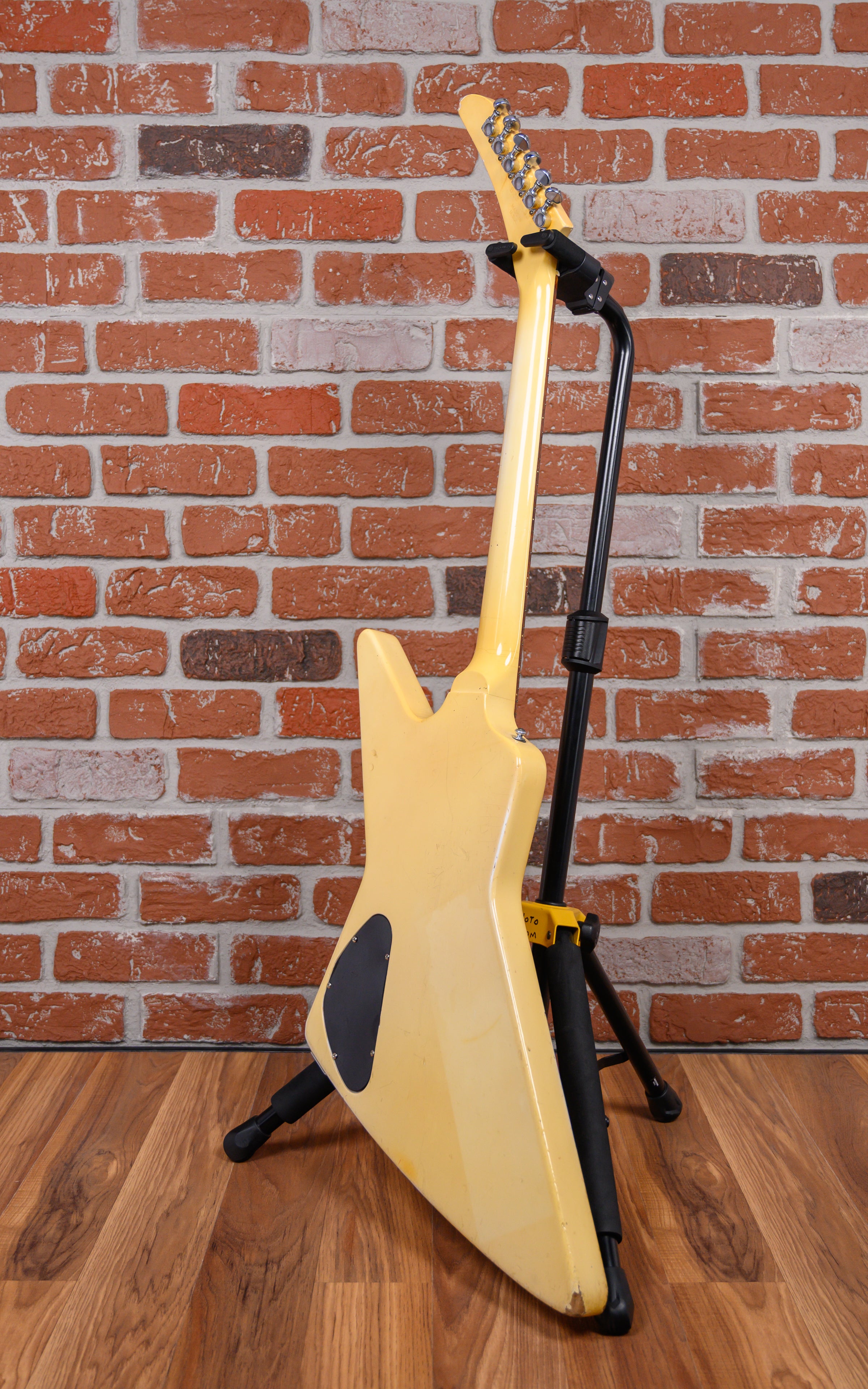 Gibson Explorer III Alpine White 1984 w/Hard Shell Case – Diablo
