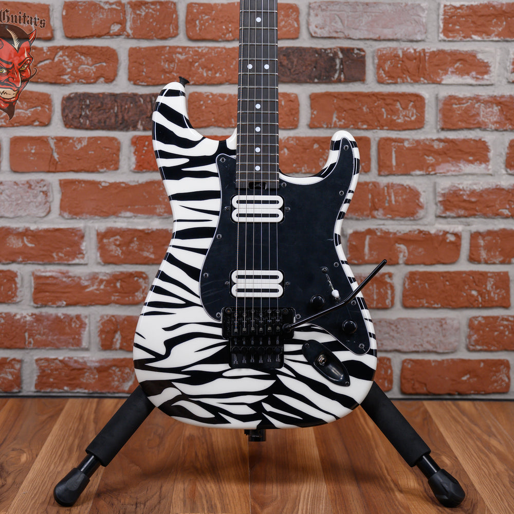 
                      
                        Charvel USA Custom Shop Special Edition SO Cal Hand Painted Zebra Graphic By Dan Lawrence 2025 w/OHSC
                      
                    