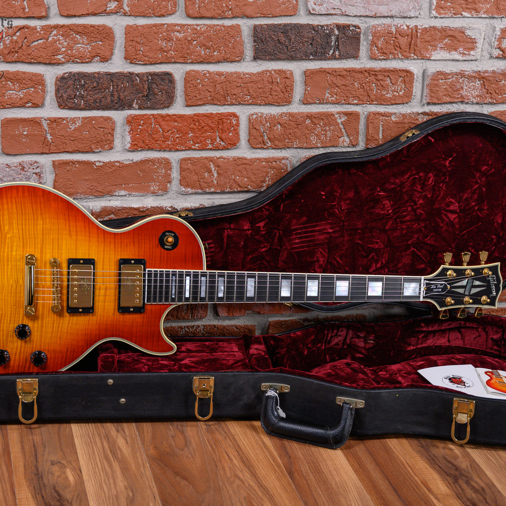 
                      
                        Gibson Custom Art & Historic Les Paul Custom 24 Fret AAA Flame Maple Top Heritage Cherry Sunburst 2003 w/OHSC
                      
                    
