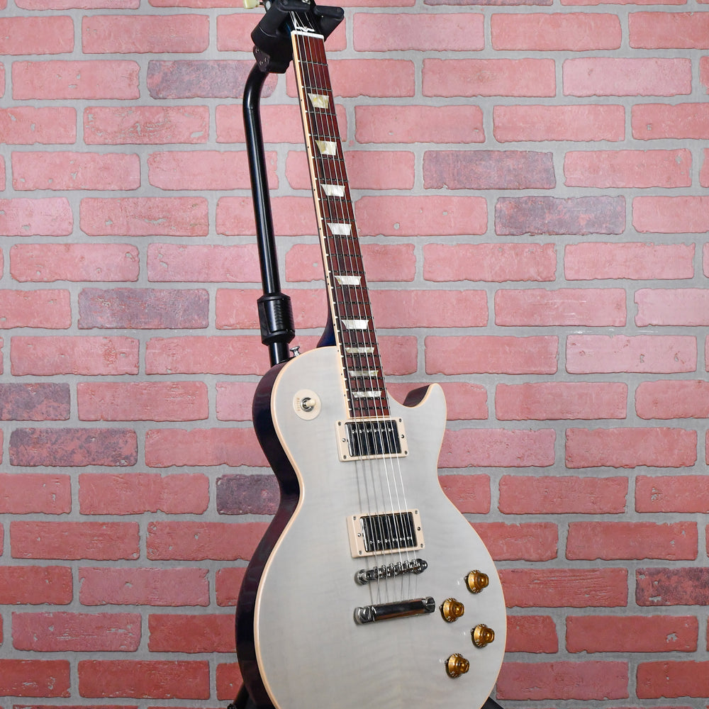 
                      
                        Gibson Custom Shop 1959 Les Paul Reissue Figured Maple Top Transparent White with Blue Back Finish 2005 w/OHSC
                      
                    