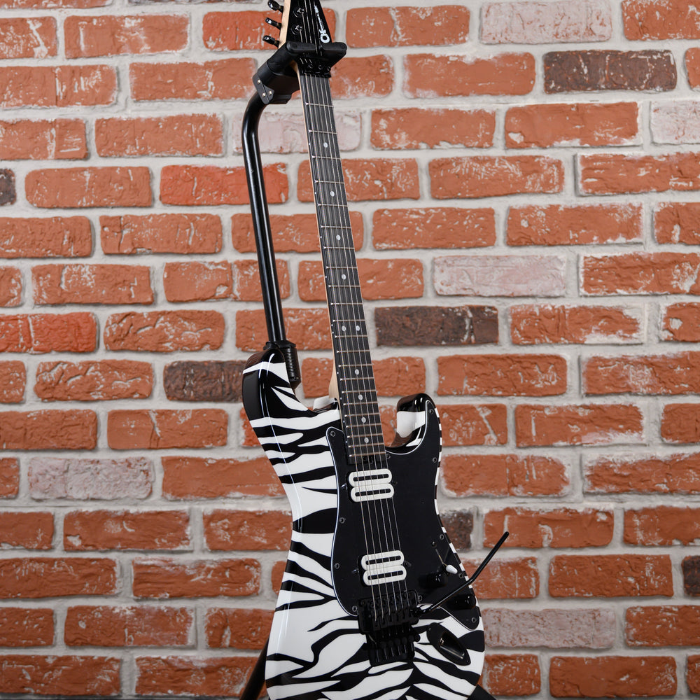 
                      
                        Charvel USA Custom Shop Special Edition SO Cal Hand Painted Zebra Graphic By Dan Lawrence 2025 w/OHSC
                      
                    