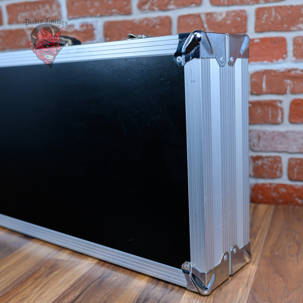 
                      
                        Fender Hendrix Monterey Flight Case 1997 - Black & Chrome With Blue Interior
                      
                    
