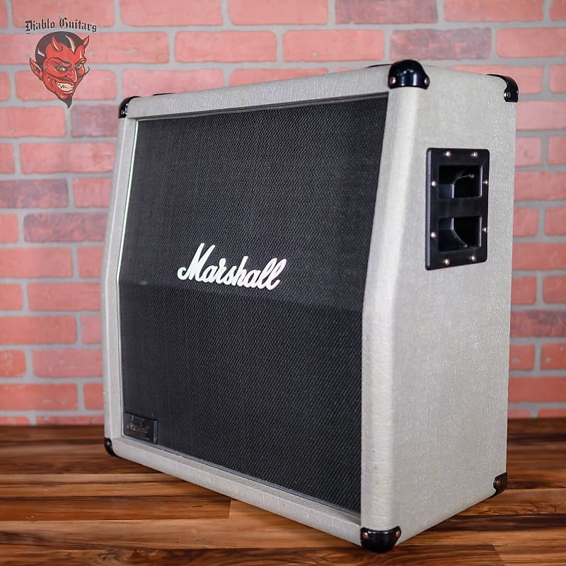 
                      
                        Marshall Silver Jubilee 2556A 150-Watt 2x12" Angled Guitar Speaker Cabinet 1987
                      
                    