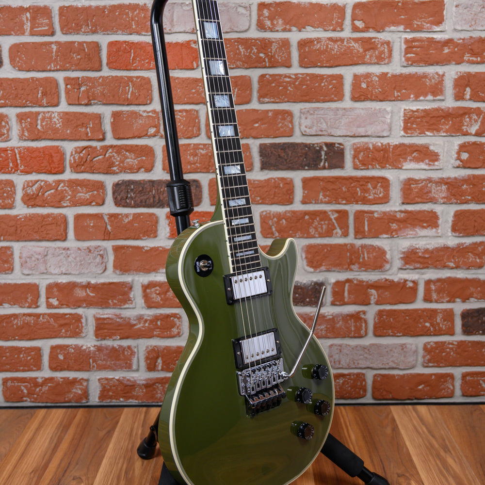 
                      
                        Gibson Custom Shop Les Paul Axcess Olive Drab 2017 w/OHSC
                      
                    