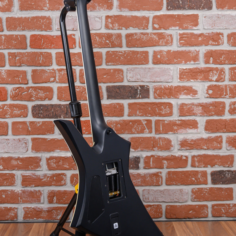 
                      
                        Jackson Pro Series Signature Jeff Loomis Kelly Ash Black 2023 w/Jackson TSA Hard Shell Case
                      
                    