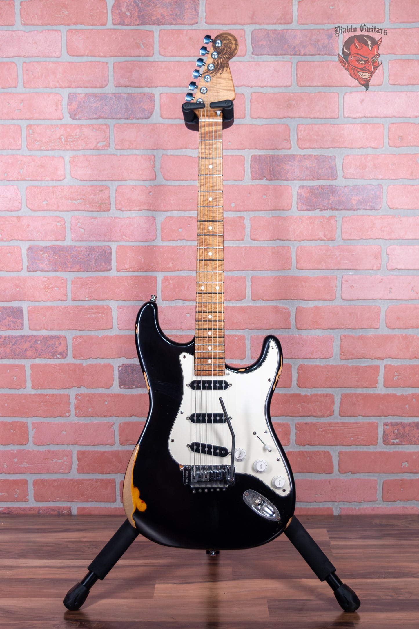 Medium Rare Guitars Diablo “Rat Strat” Relic Black Over Sunburst Heavy Relic 2022 w/Hardshell Case