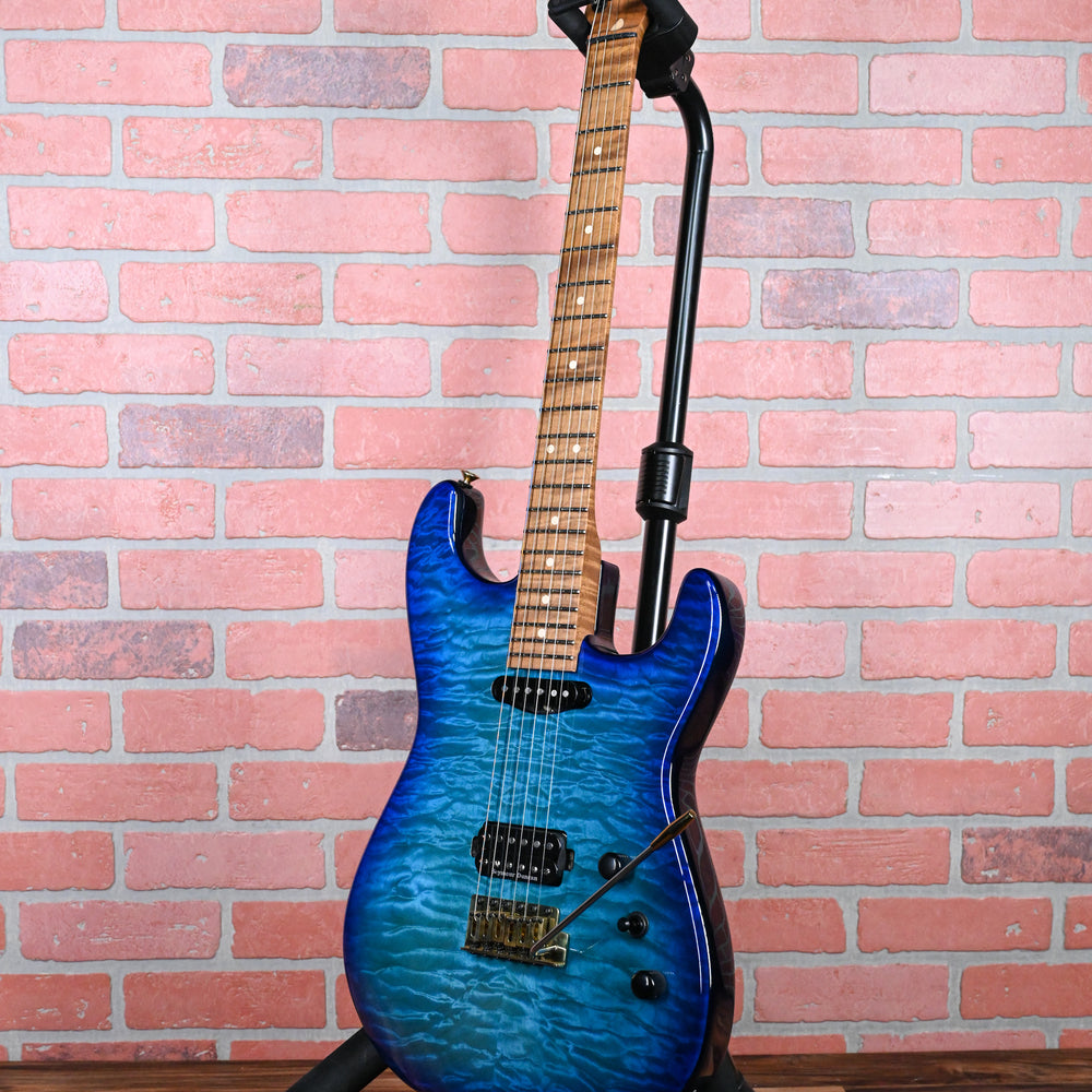 
                      
                        Charvel USA Custom Shop Special Edition San Dimas HS CT QMT Roasted Quilt Maple Top Chlorine Burst 2024 w/OHSC
                      
                    