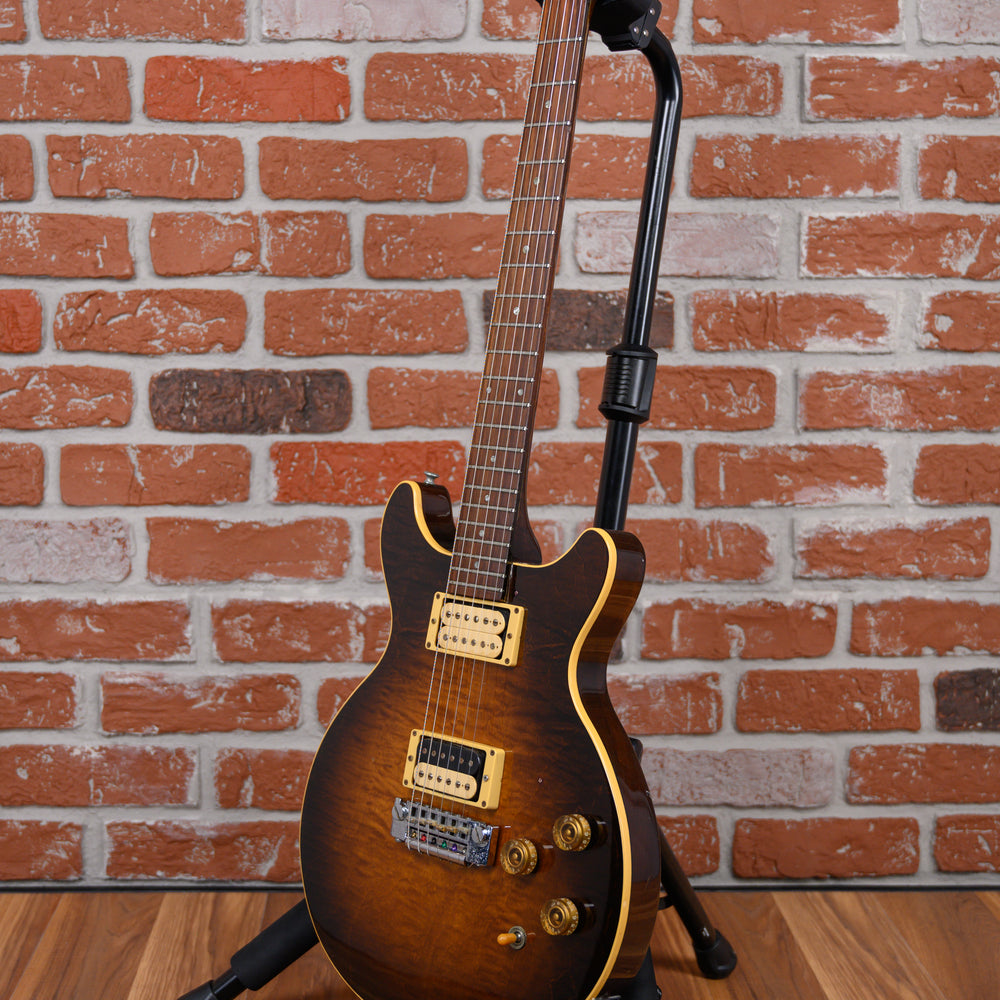 
                      
                        Epiphone USA Spirit Figured Maple Top Sunburst 1982 w/OHSC
                      
                    