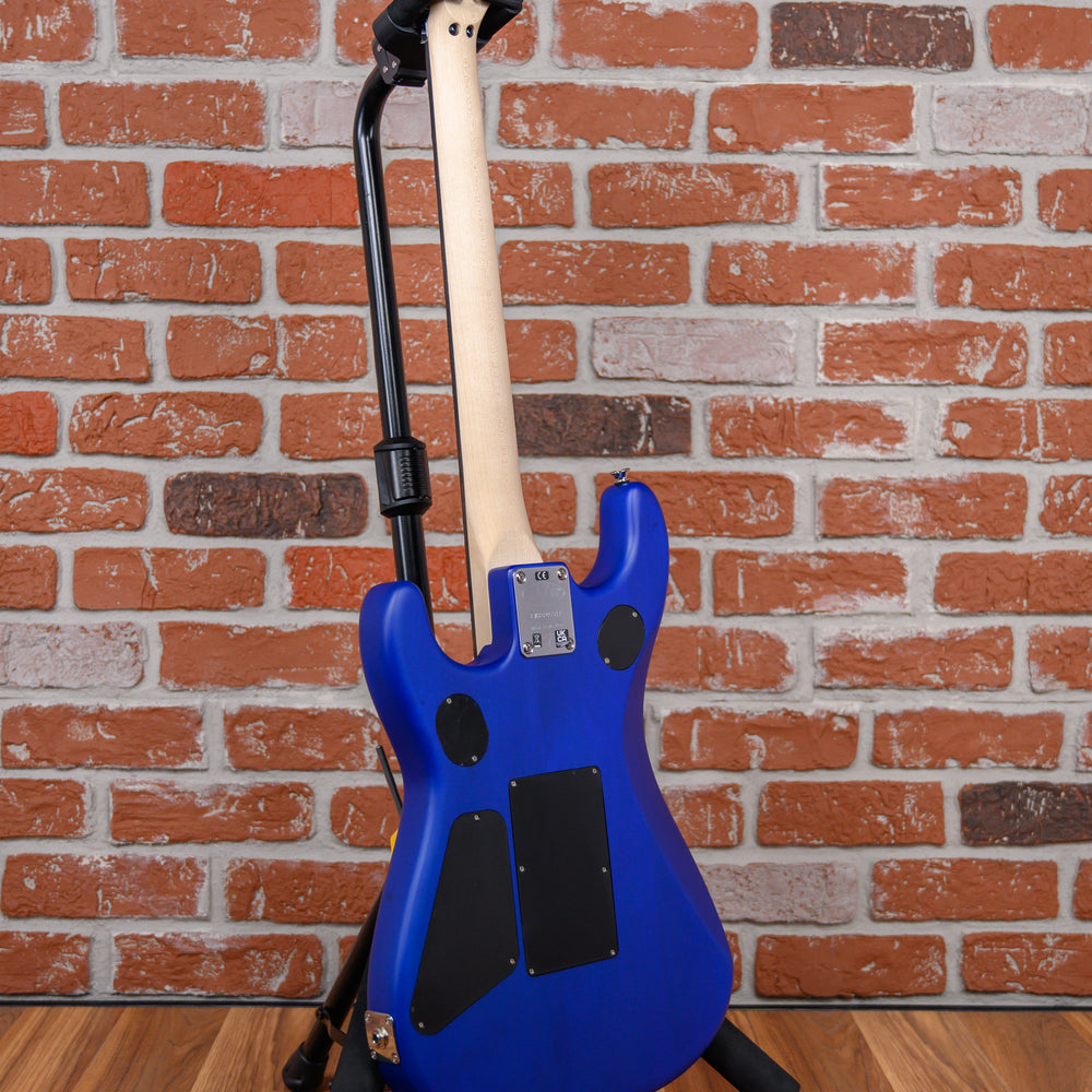 
                      
                        EVH 5150 Deluxe Poplar Burl Aqua Burst 2023 w/Gigbag
                      
                    