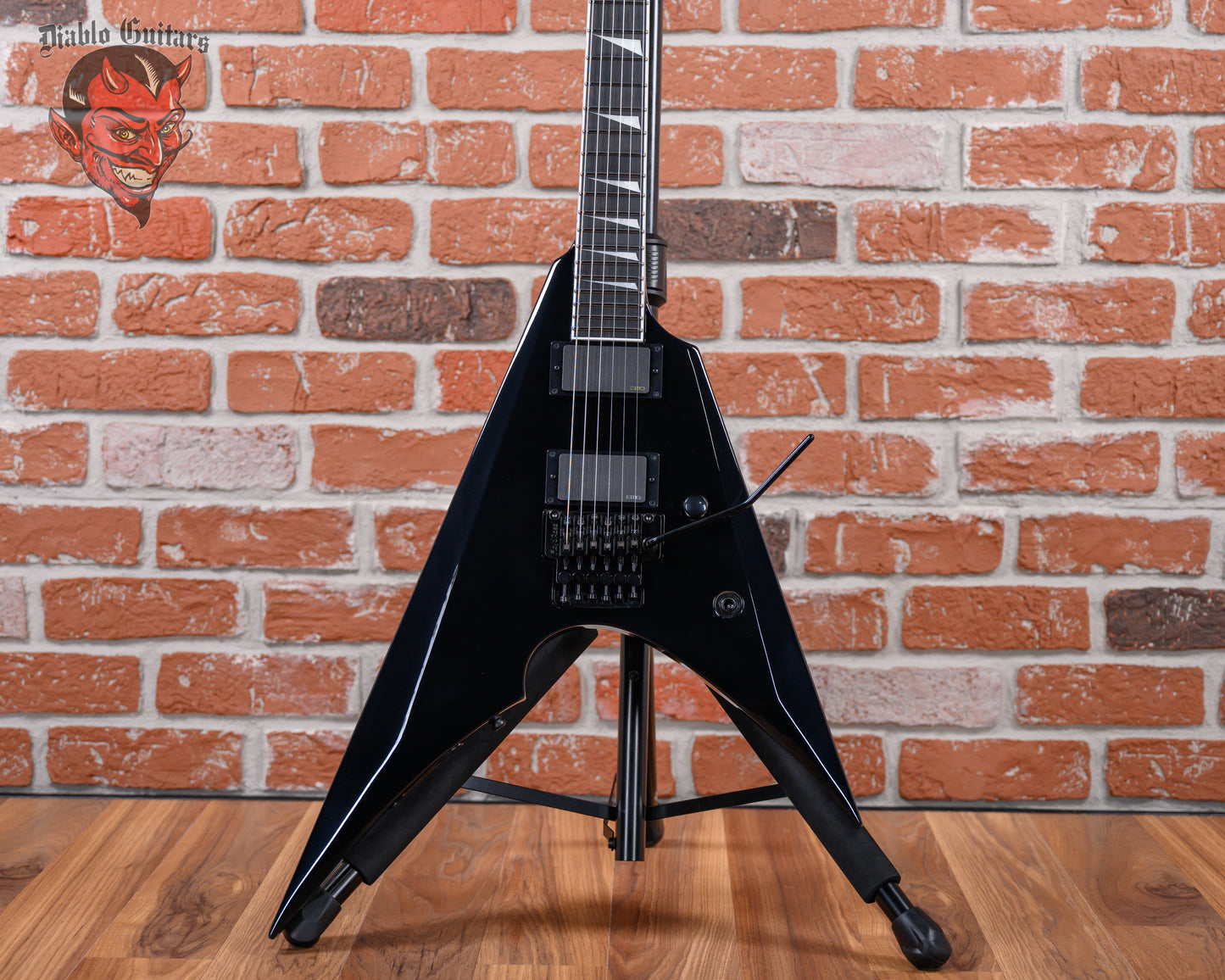 ESP E-II Arrow Black 2024 w/OHSC (B-Stock)