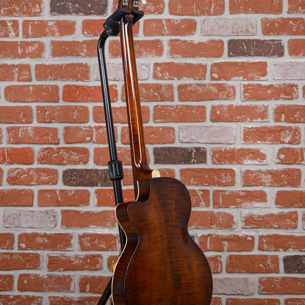 
                      
                        Hofner The Loft at Lay’s Club Bass Vintage Gold Top #1 2021 w/OHSC
                      
                    