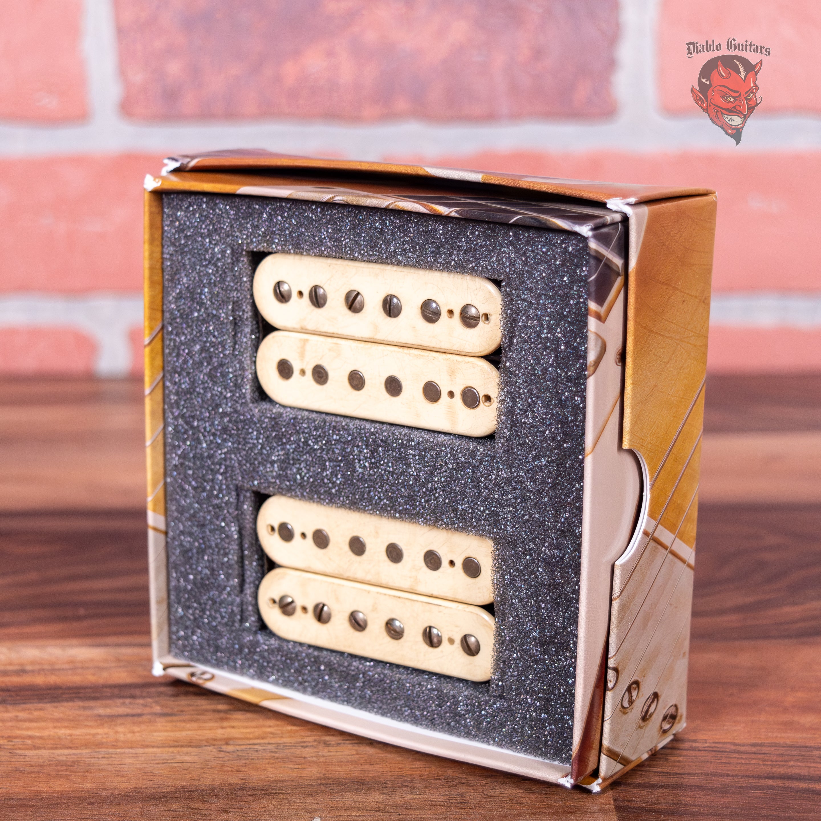 Bare Knuckle The Mule Set Unpotted Aged Cream Aged Nickel Screws 50mm –  Diablo Guitars